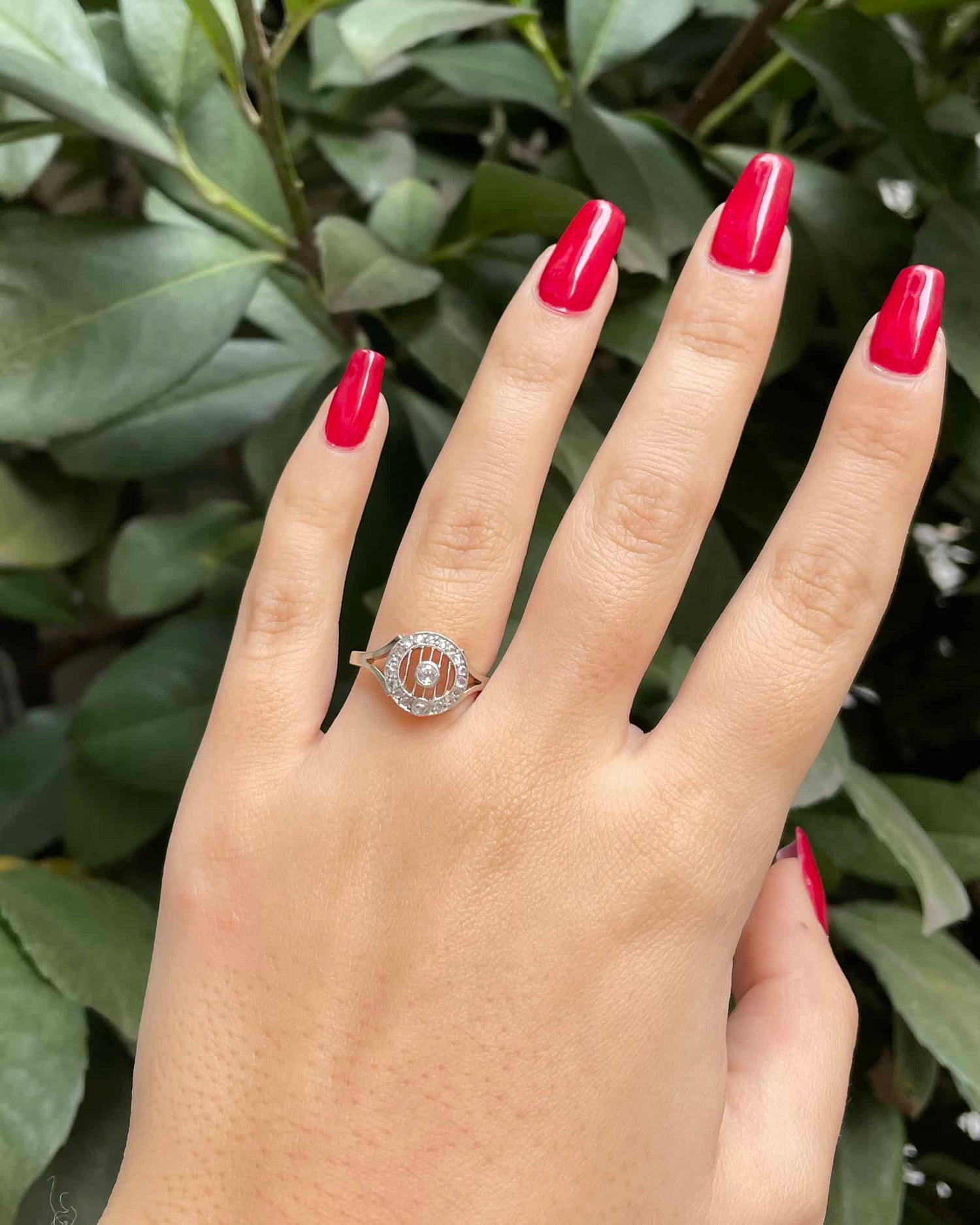 Anillo Art Déco "Otoño" con 19 diamantes