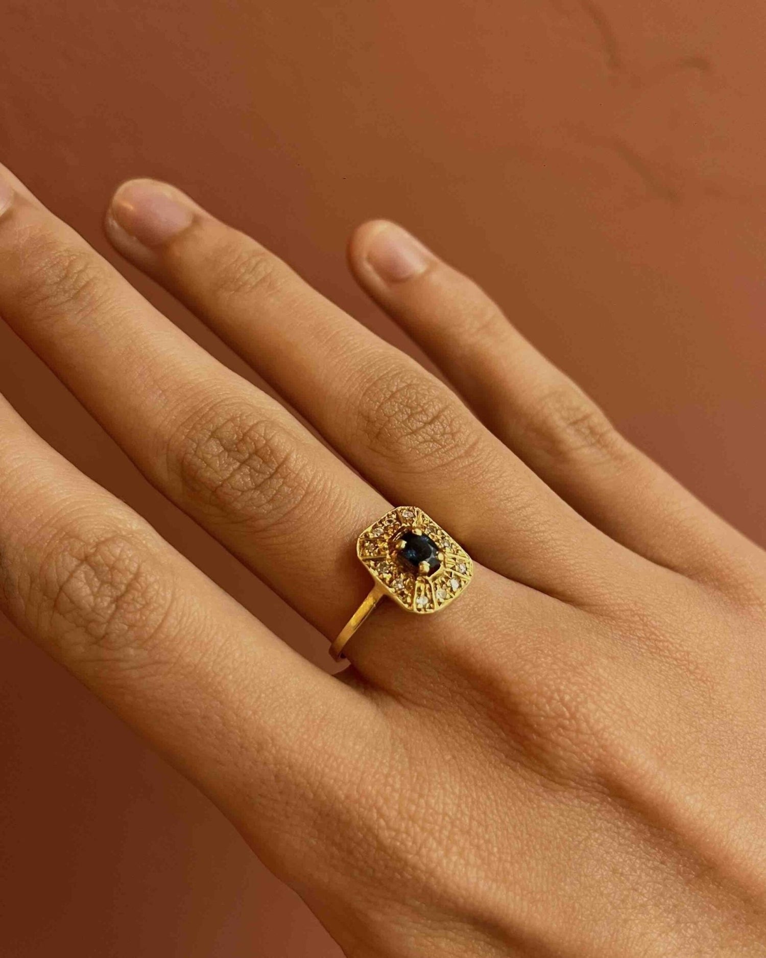 Bague Art - déco Diamants & Saphir "Veronika" - Elliade Paris