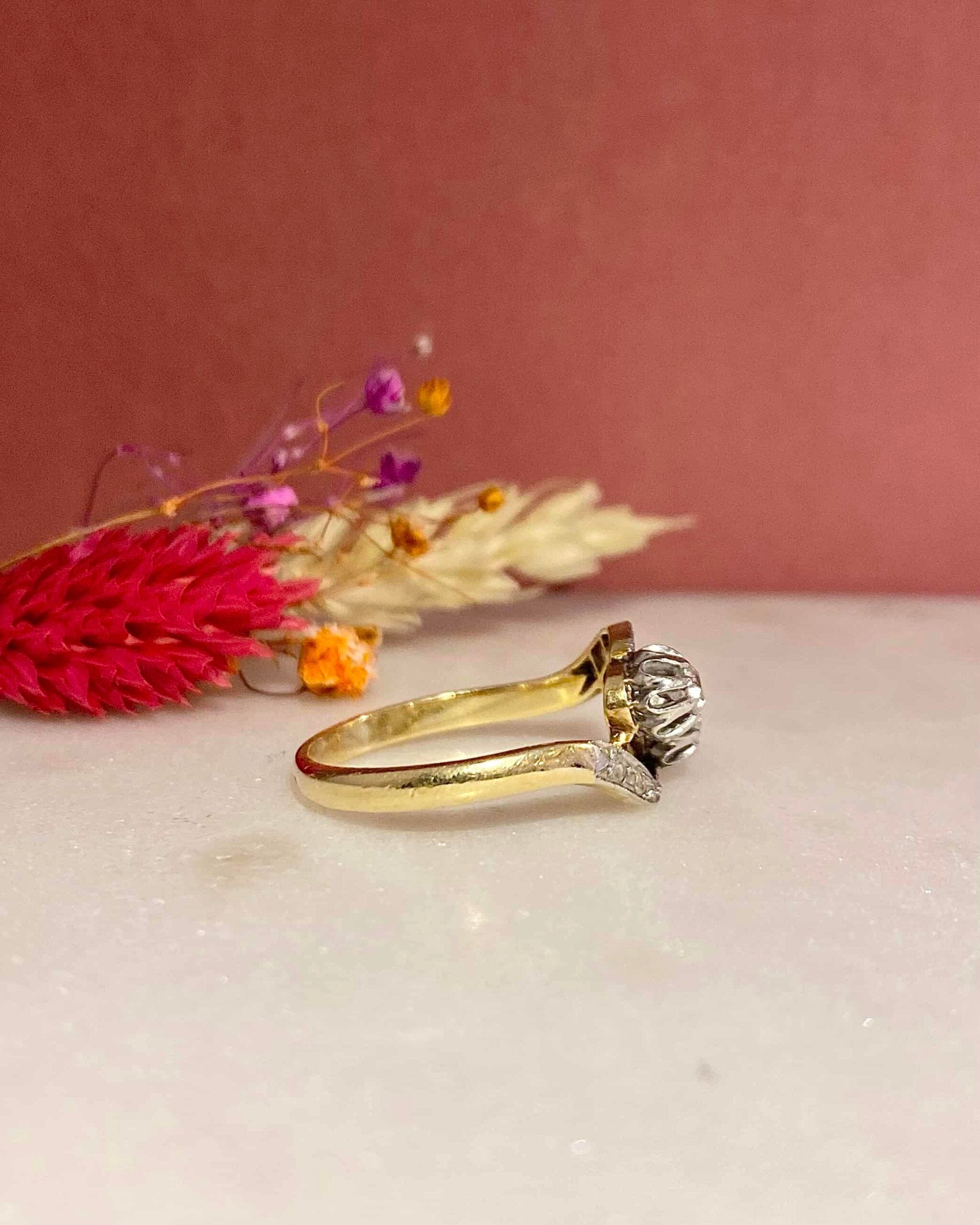 Anillo Art Déco con tourbillon de 8 diamantes "Anne"