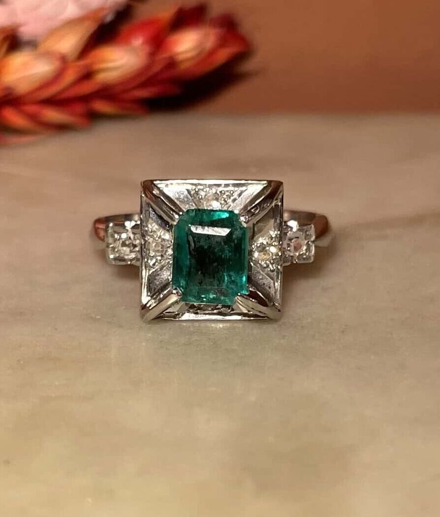 Bague Art - Déco Emeraude 0.75 carat & Diamants "Eyra" - Elliade Paris