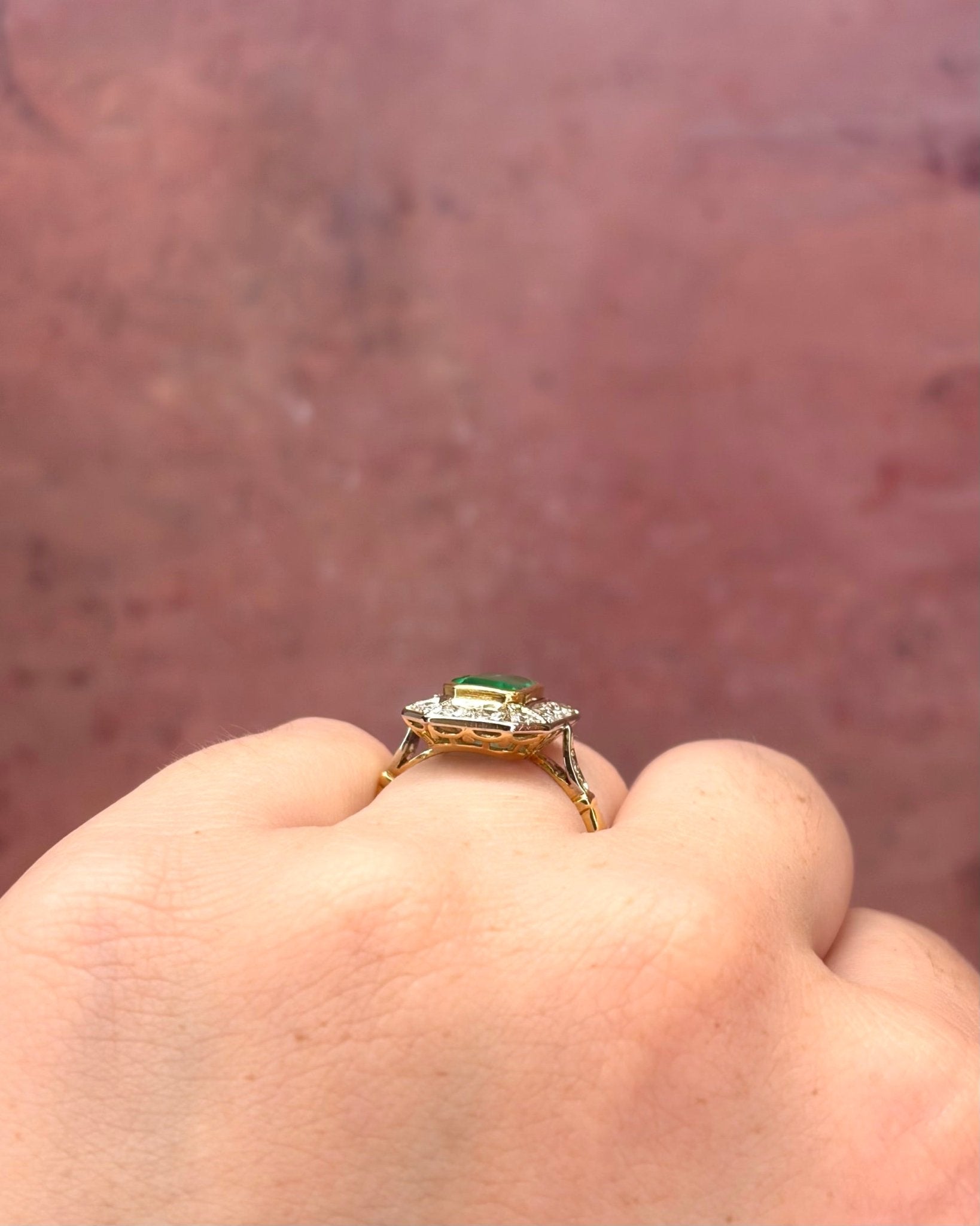 Bague Art-Déco Émeraude 1.35 carat & Diamants 0.73 carat 4.01g "Maryam" - Elliade Paris