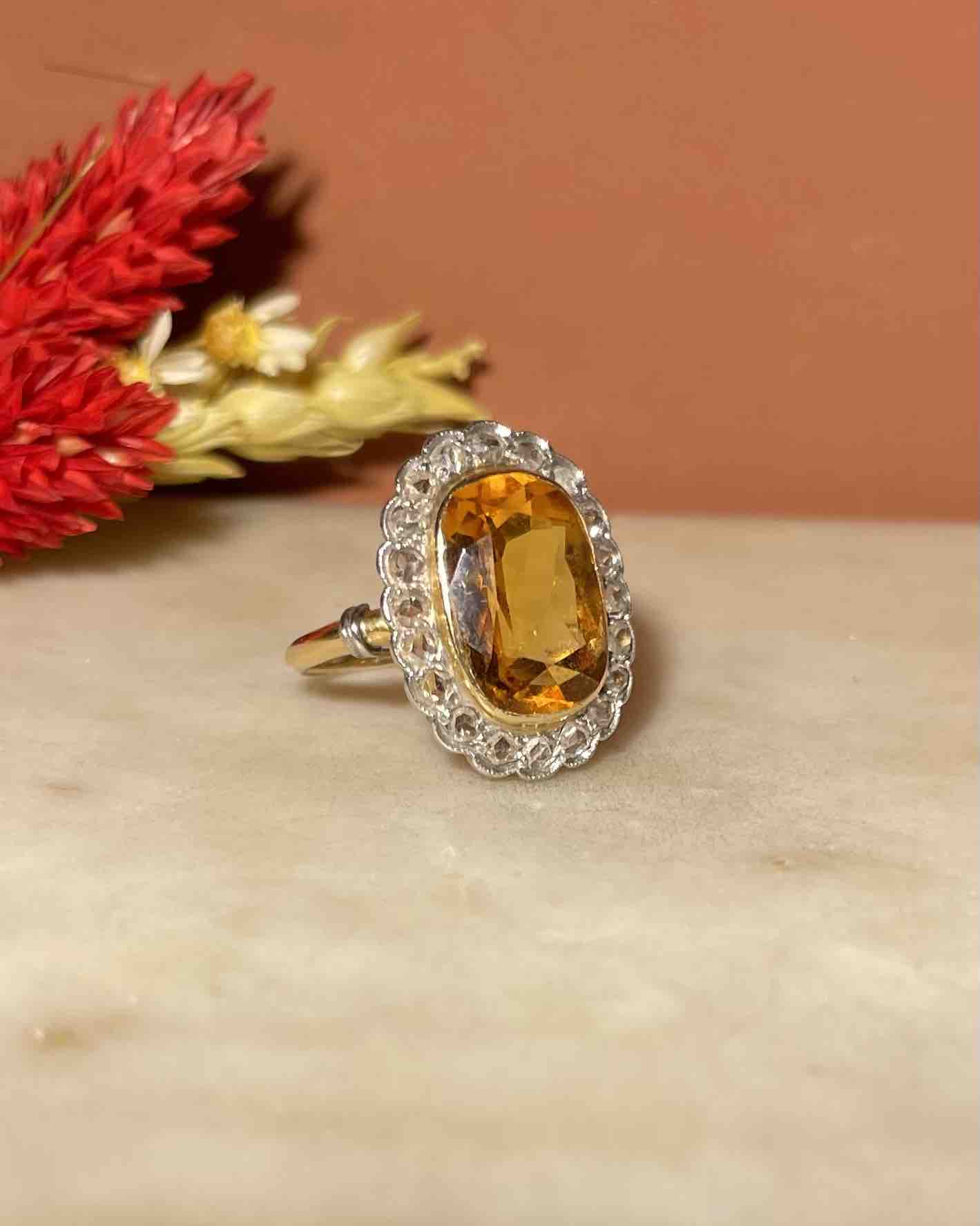 Bague Art déco Marguerite Citrine 7.50 carats & diamants "Harper" - Elliade Paris