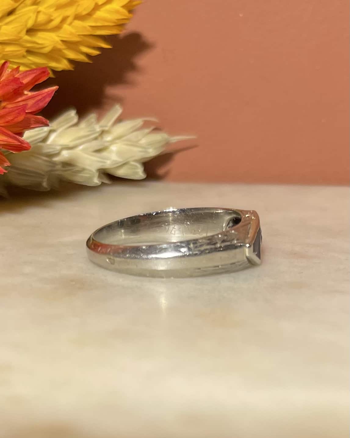 Bague Art déco Résine noire et Diamant "Alaric" - Elliade Paris