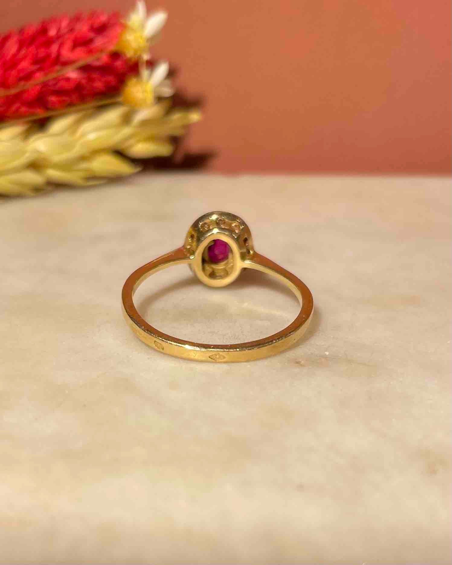 Anillo Art Déco con rubí y diamantes, margarita "Bridget"