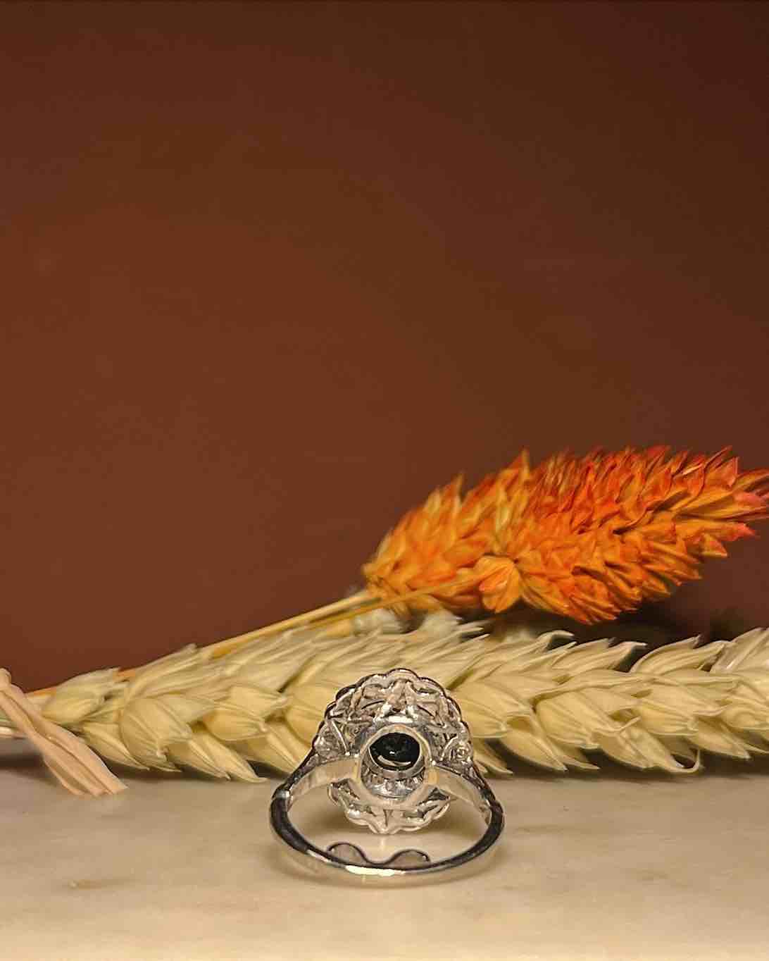 Bague Art Deco Saphir & 34 Diamants "Elijah" - Elliade Paris