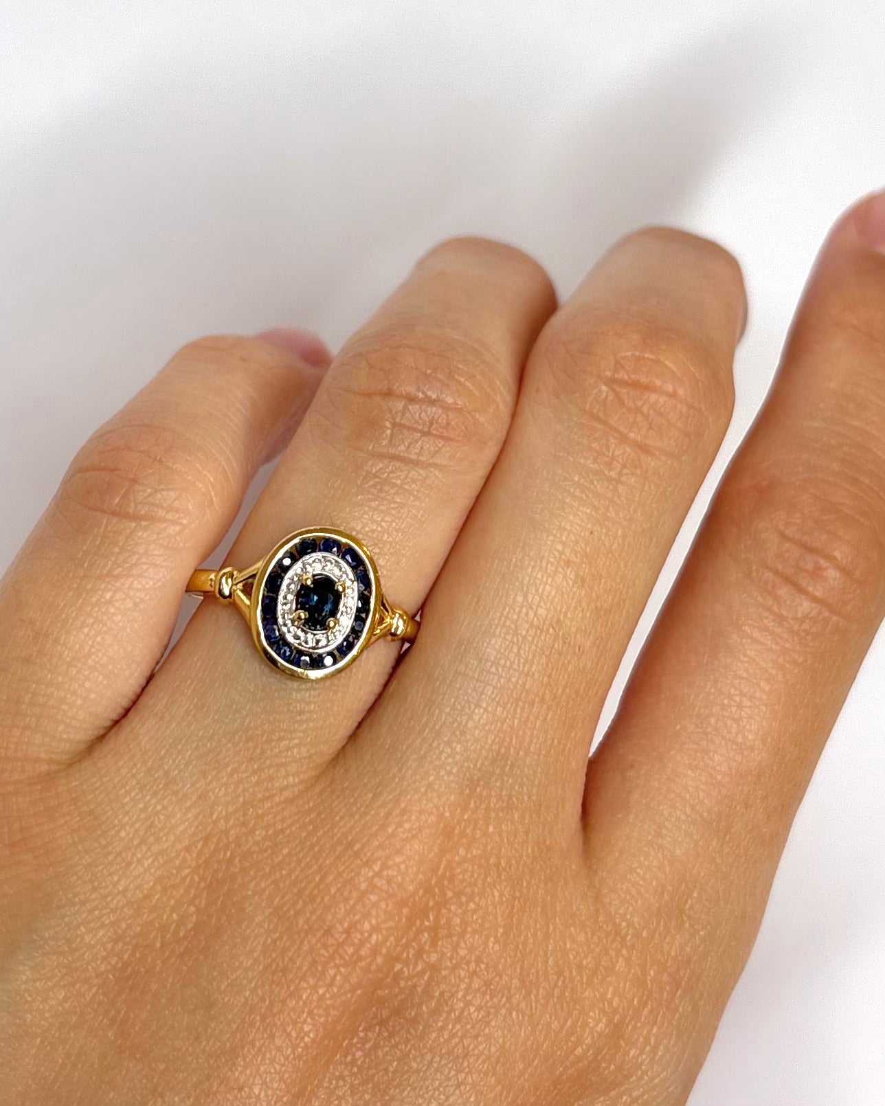 Bague Art Déco Saphirs 0.52 carat "Cindy" - Elliade Paris