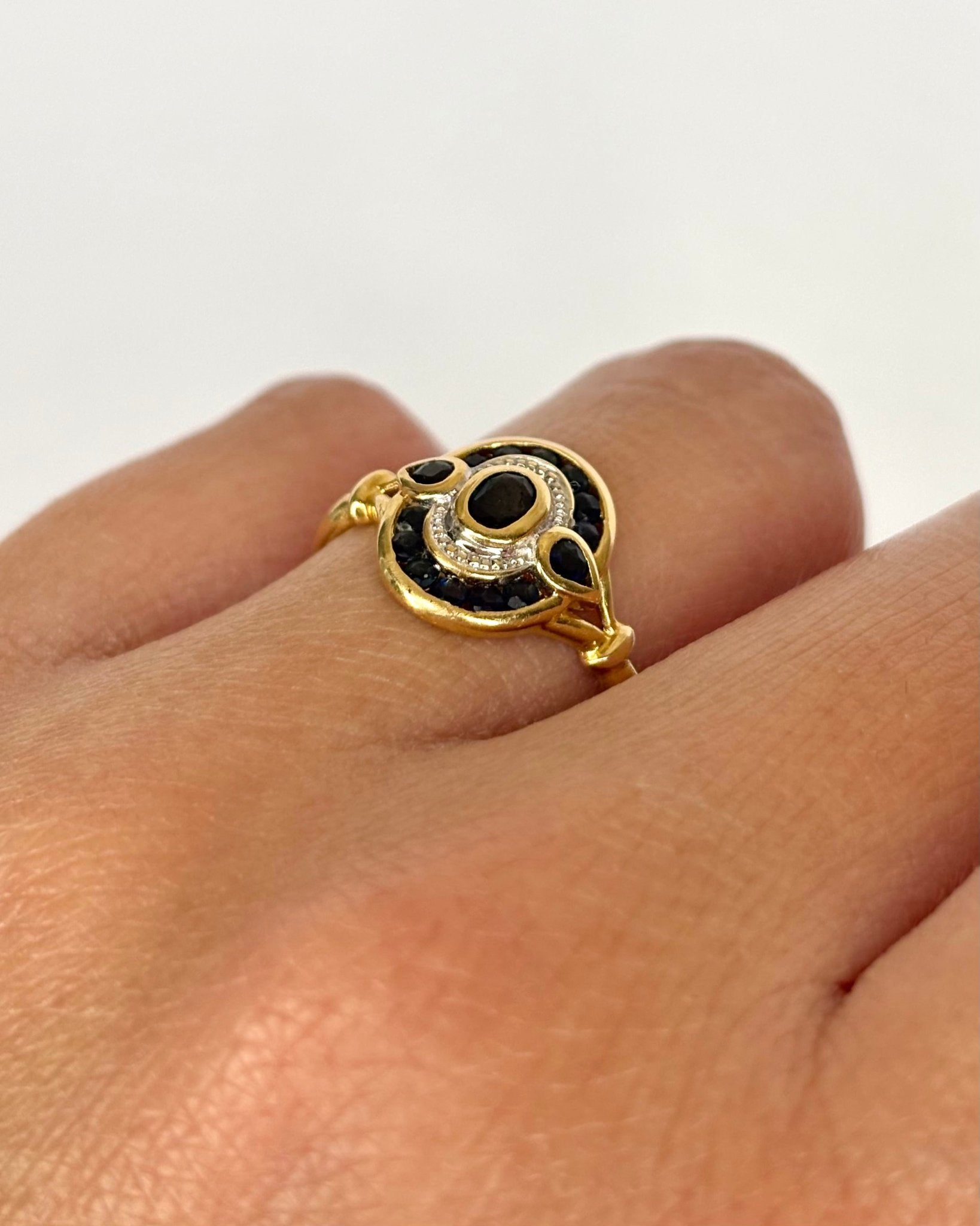 Bague Art Déco Saphirs 0.61 ct "Julia" - Elliade Paris