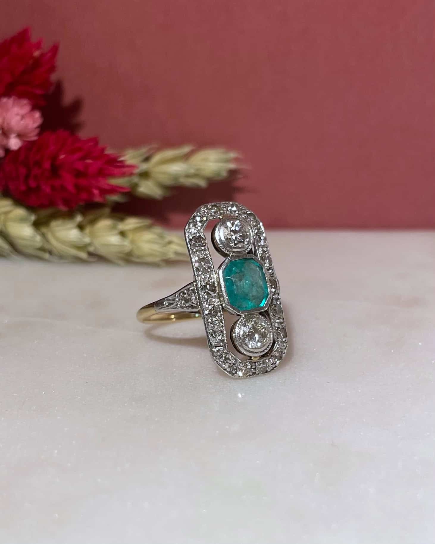 Bague Art-Déco Emeraude 0.85 carat & Diamants 1.02 carat "Aurore"