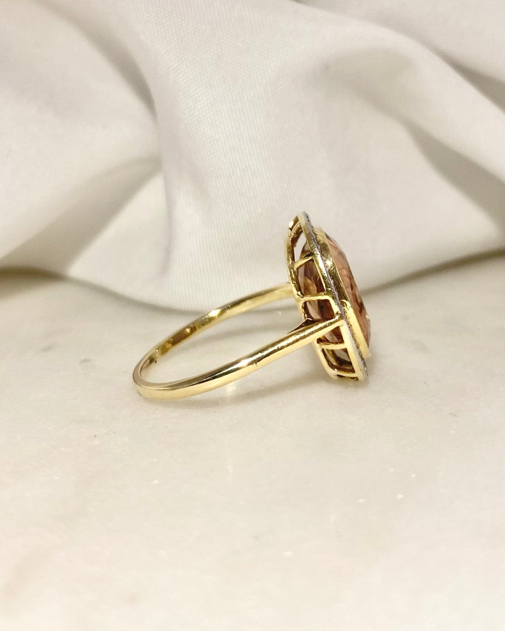 Bague Art - Déco Tourmaline Rose 5.50 carats & Diamants "Liora" - Elliade Paris