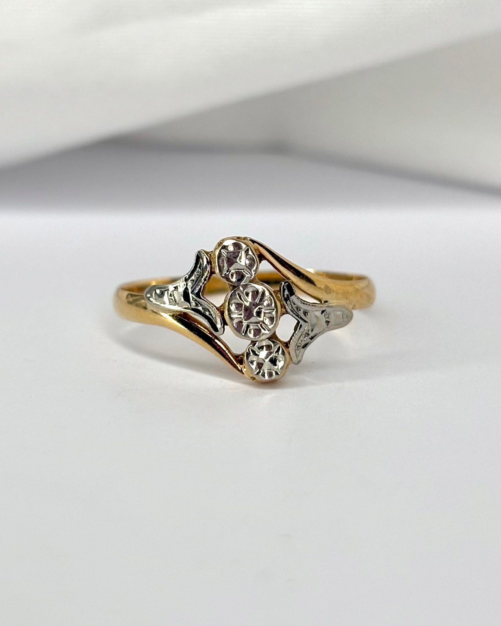 Bague Art Nouveau Fleurs "Sylvie" - Elliade Paris