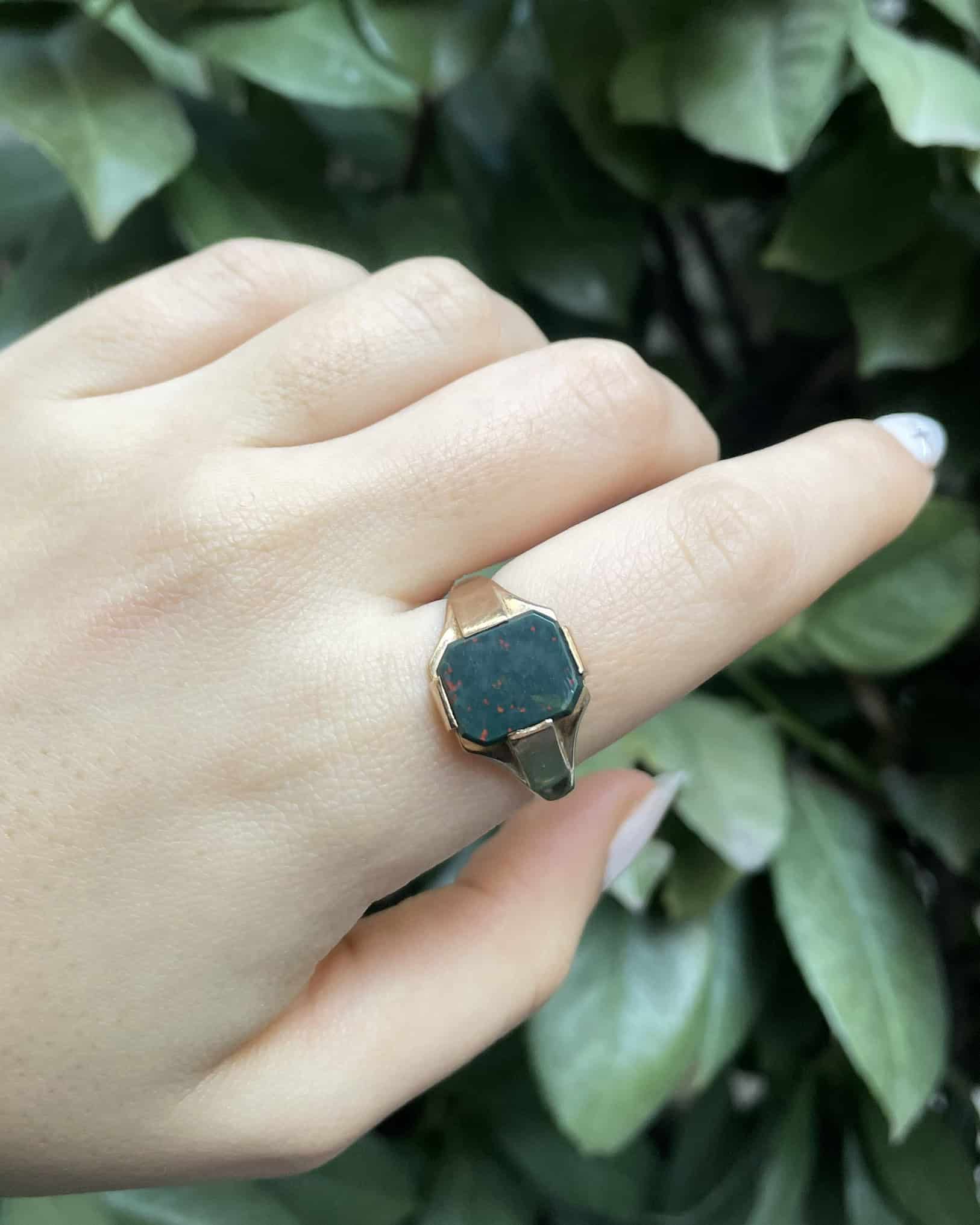 Bague Chevalière Jaspe Sanguin "Kyaa" - Elliade Paris