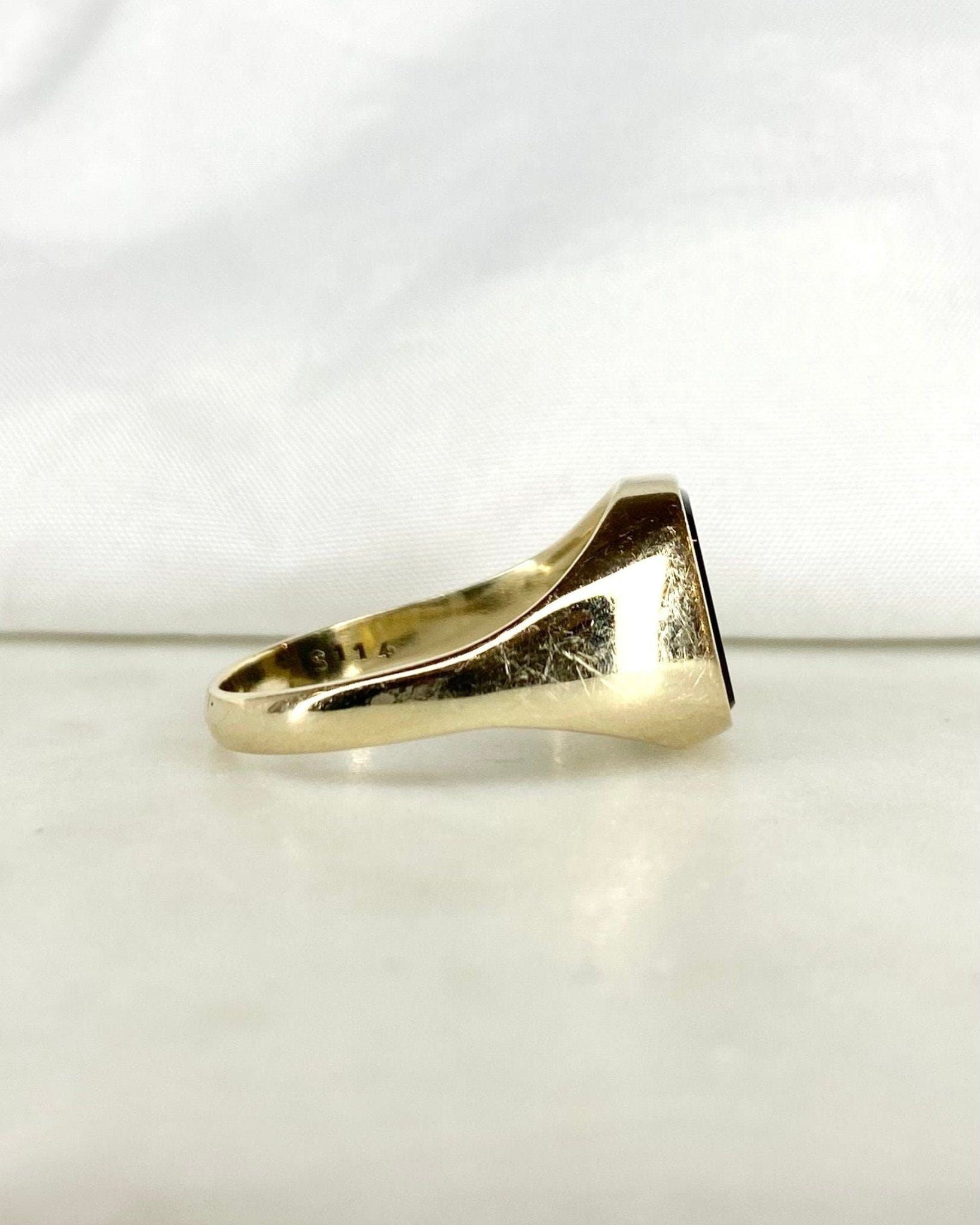 Bague Chevalière Onyx 2 carats "Lou" - Elliade Paris