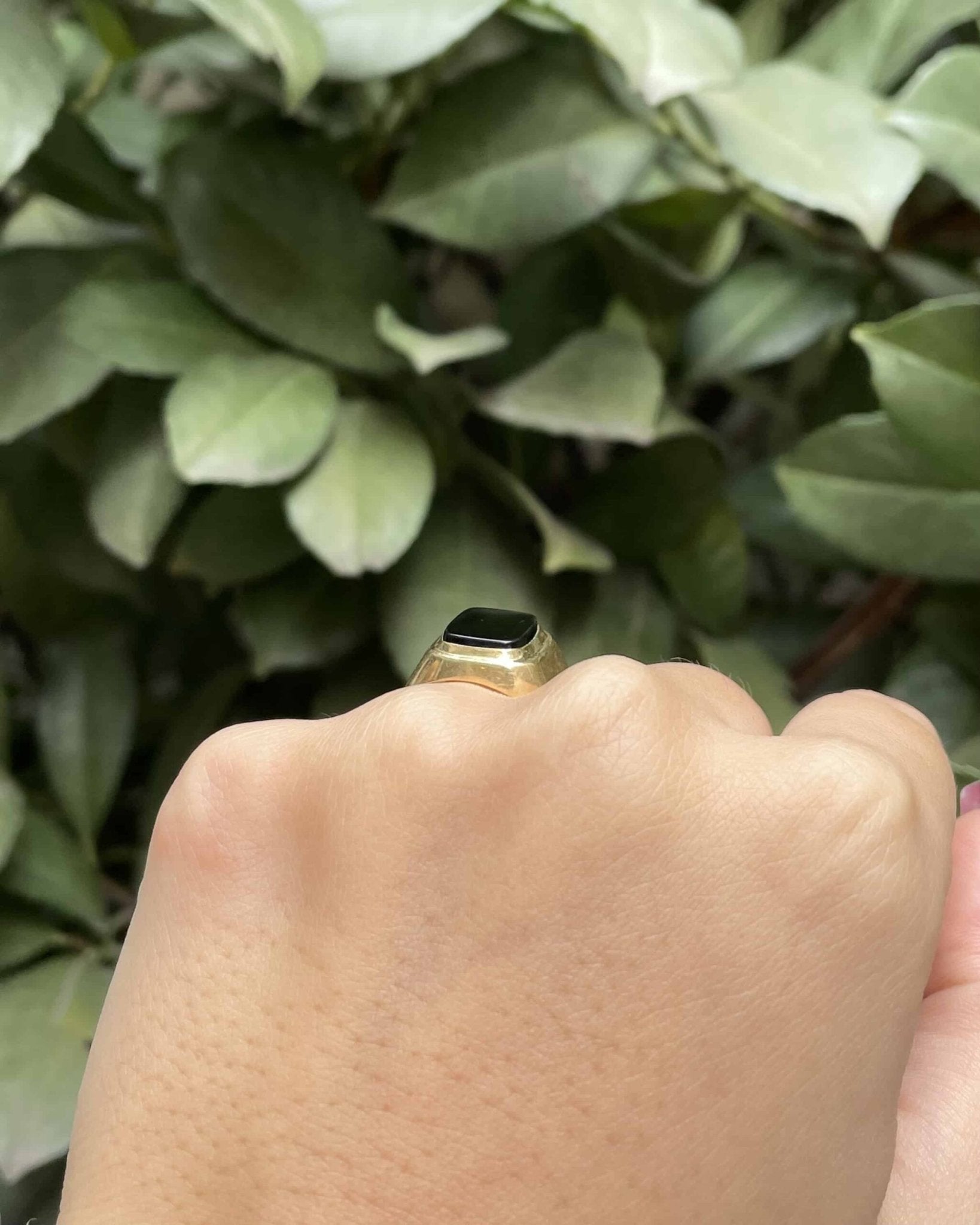 Bague Chevalière Onyx "Yael" - Elliade Paris