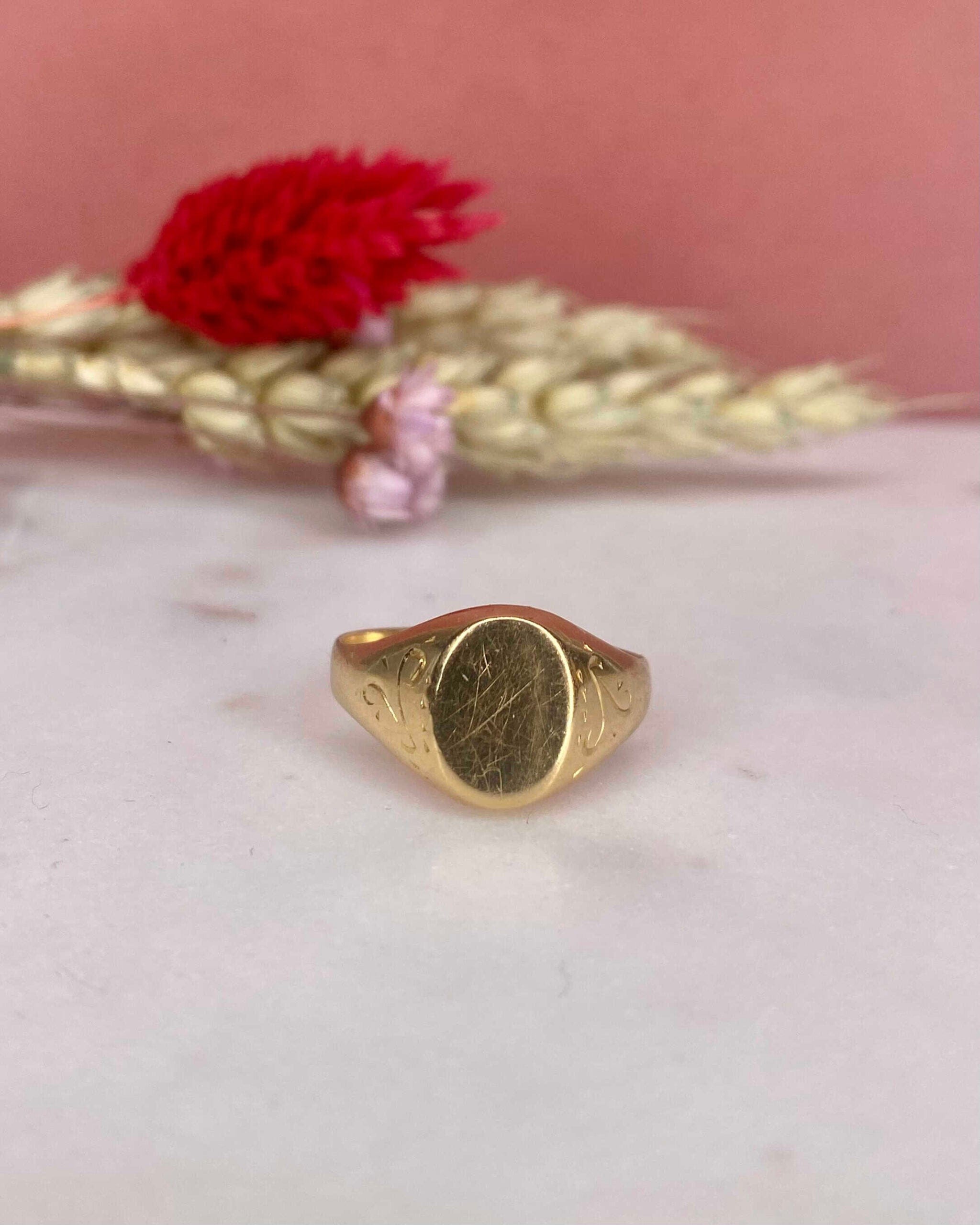 Anillo de sello vintage "Loanne" en oro de 18 quilates