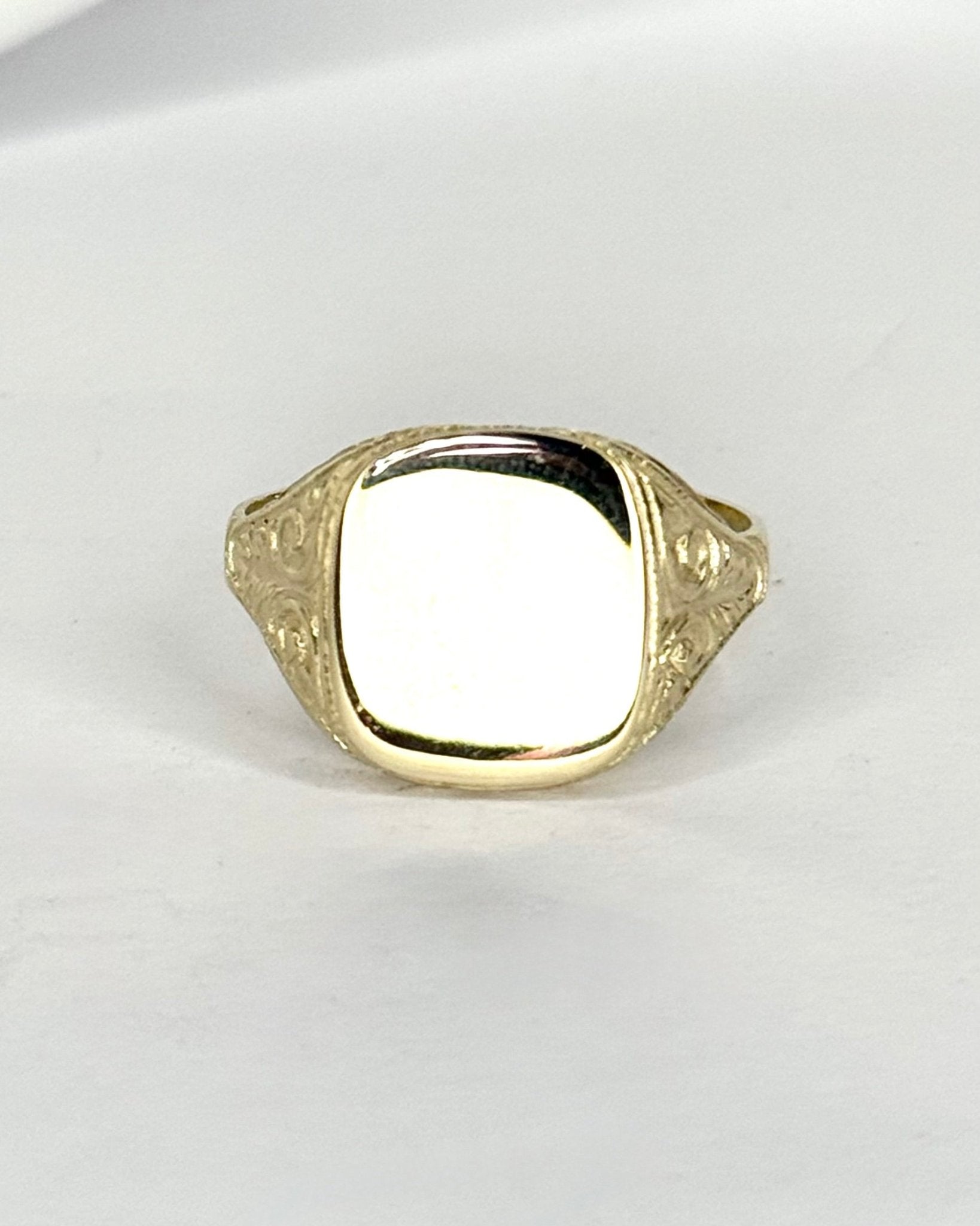 Bague Chevalière Or Jaune "Emilia" - Elliade Paris