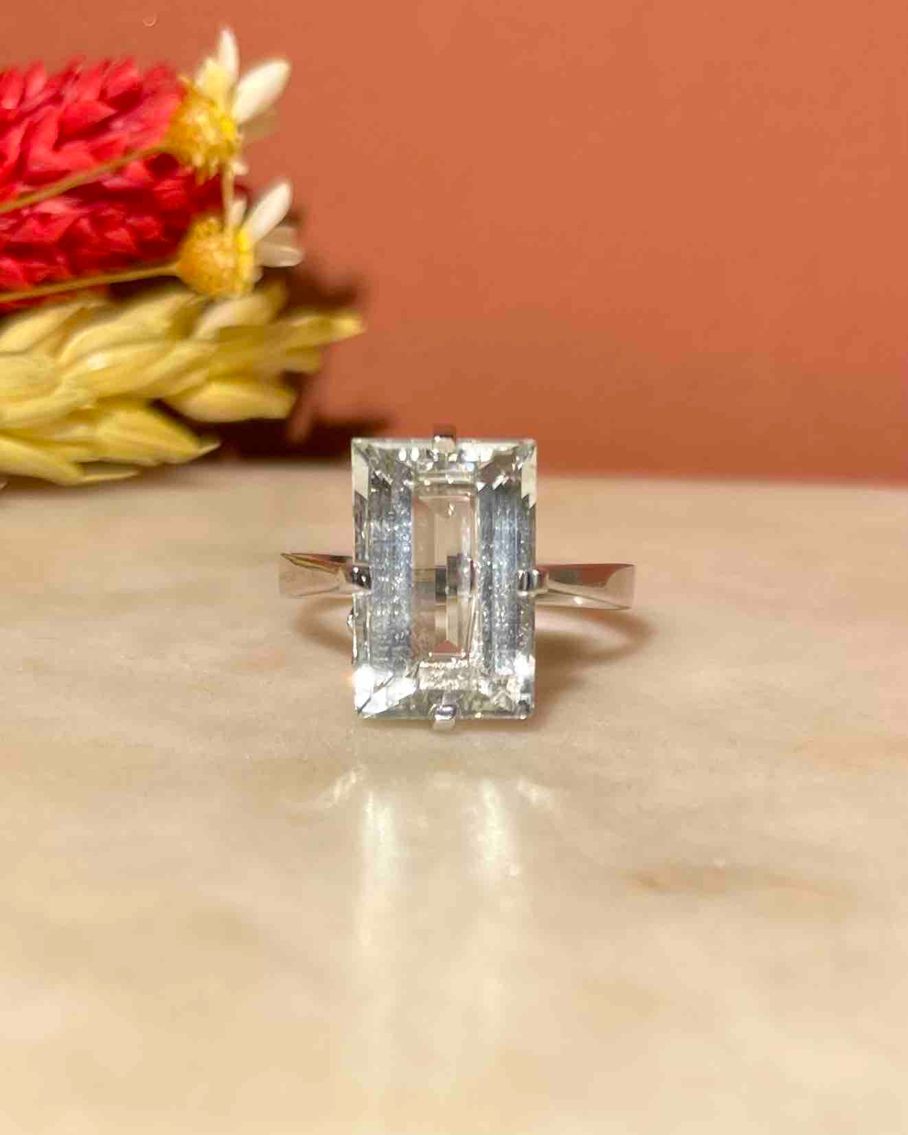 Anillo de cóctel "Christina" con aguamarina de 3,50 quilates
