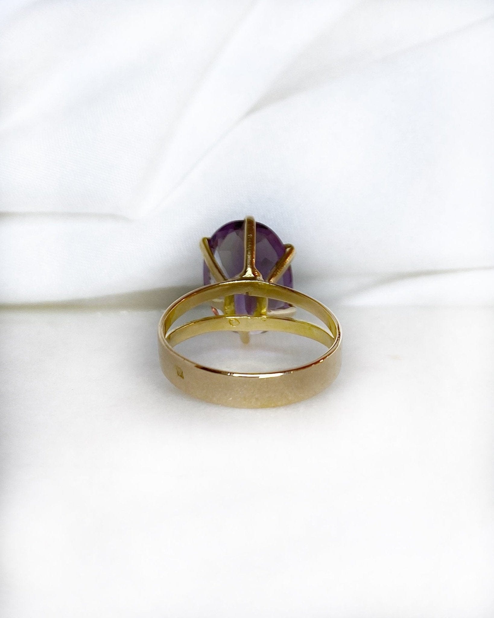 Bague Cocktail Améthyste 6.20 carats "Olyana" - Elliade Paris