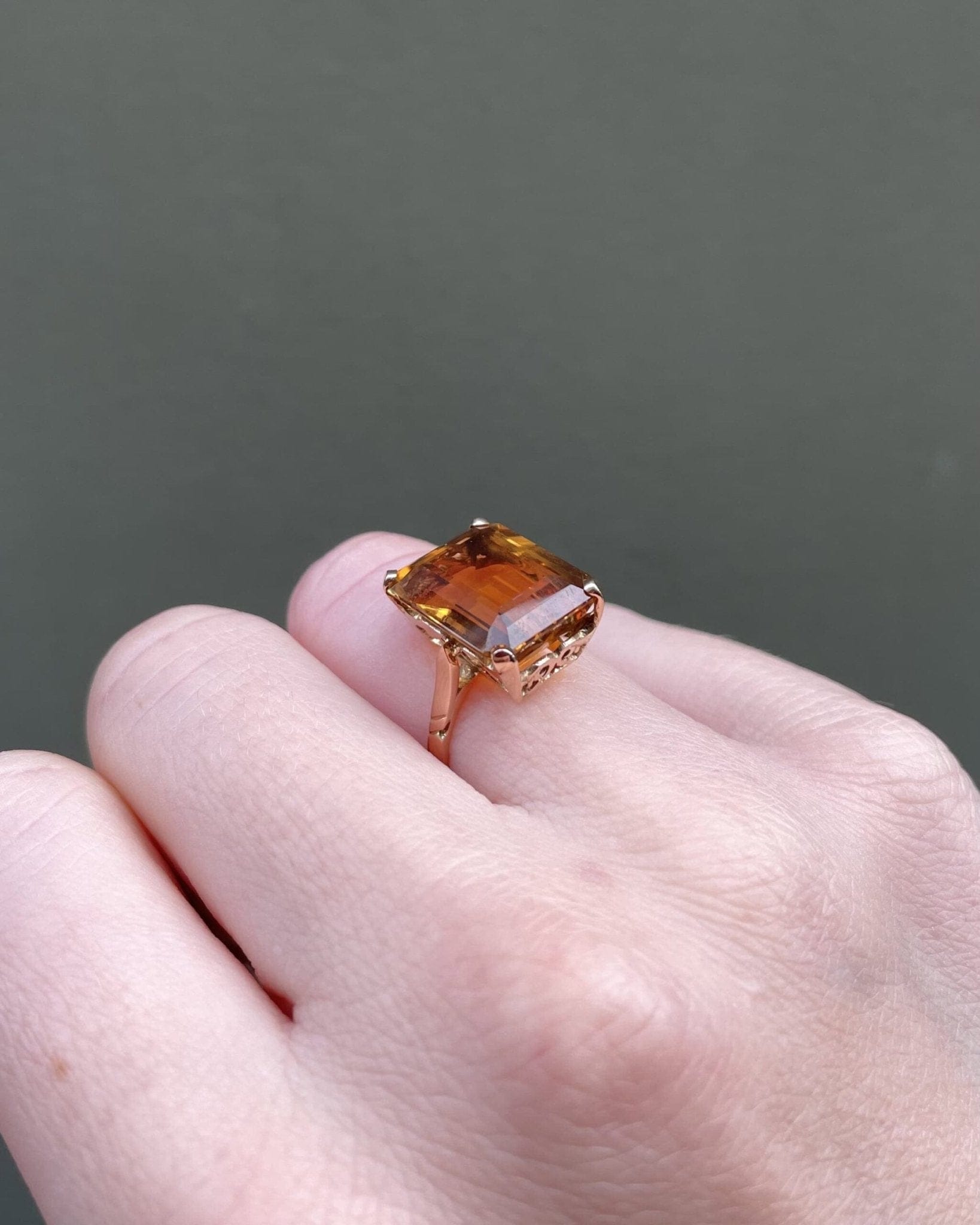 Bague Cocktail Citrine 10.40 Carats "Sacha" - Elliade Paris