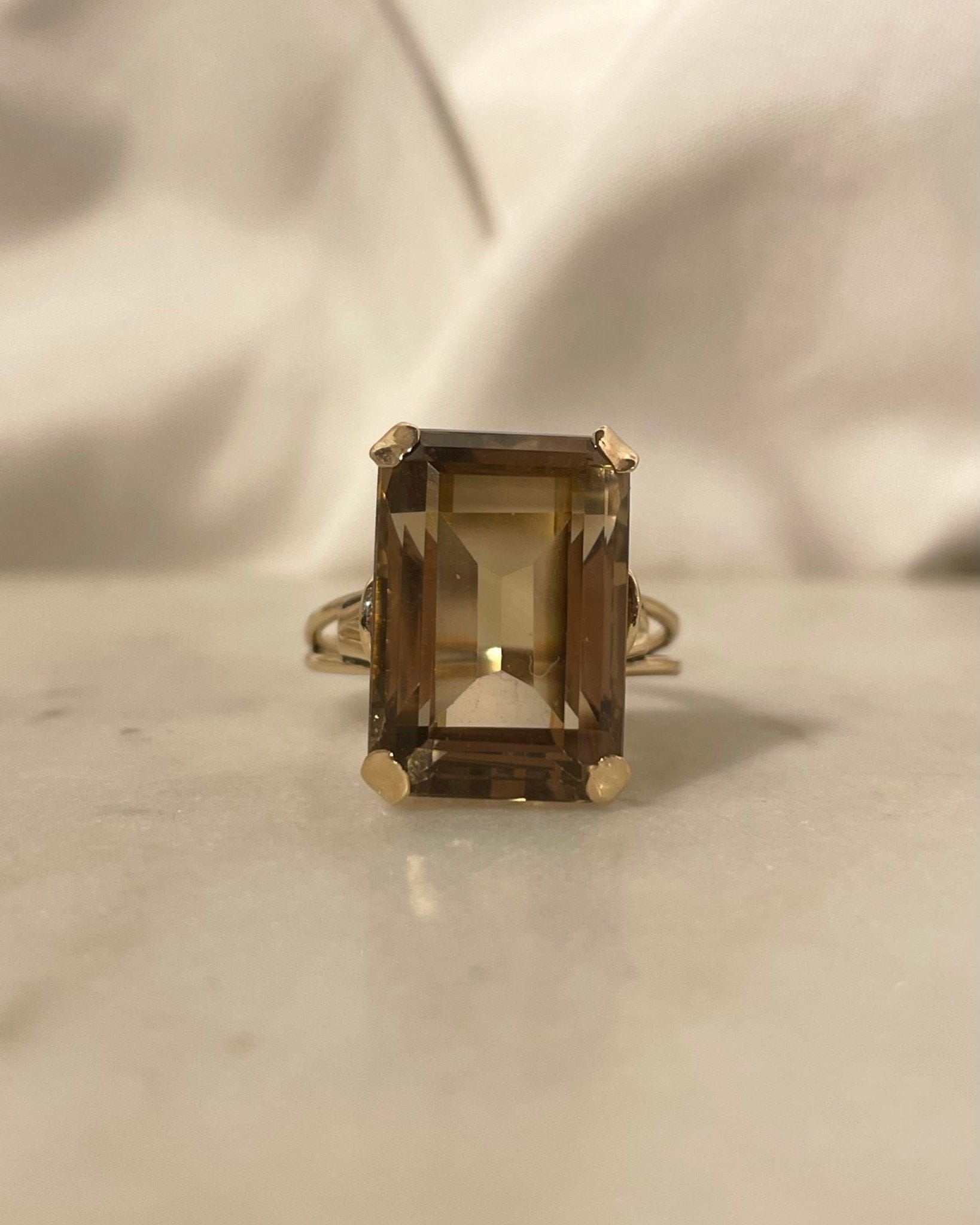 Bague Cocktail Citrine 11.50 Carats "Oda" - Elliade Paris