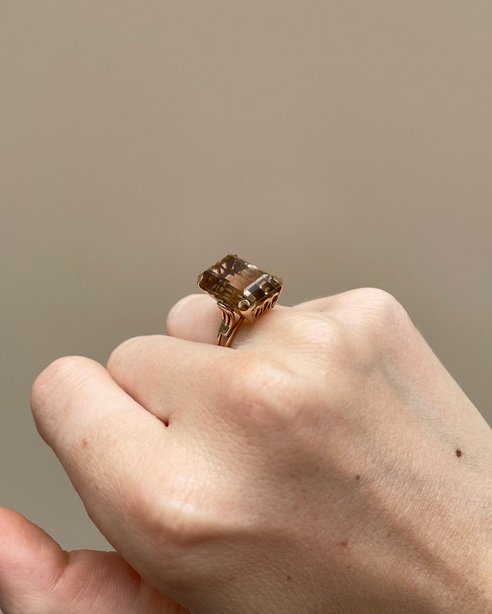 Bague Cocktail Citrine 11.50 Carats "Oda" - Elliade Paris