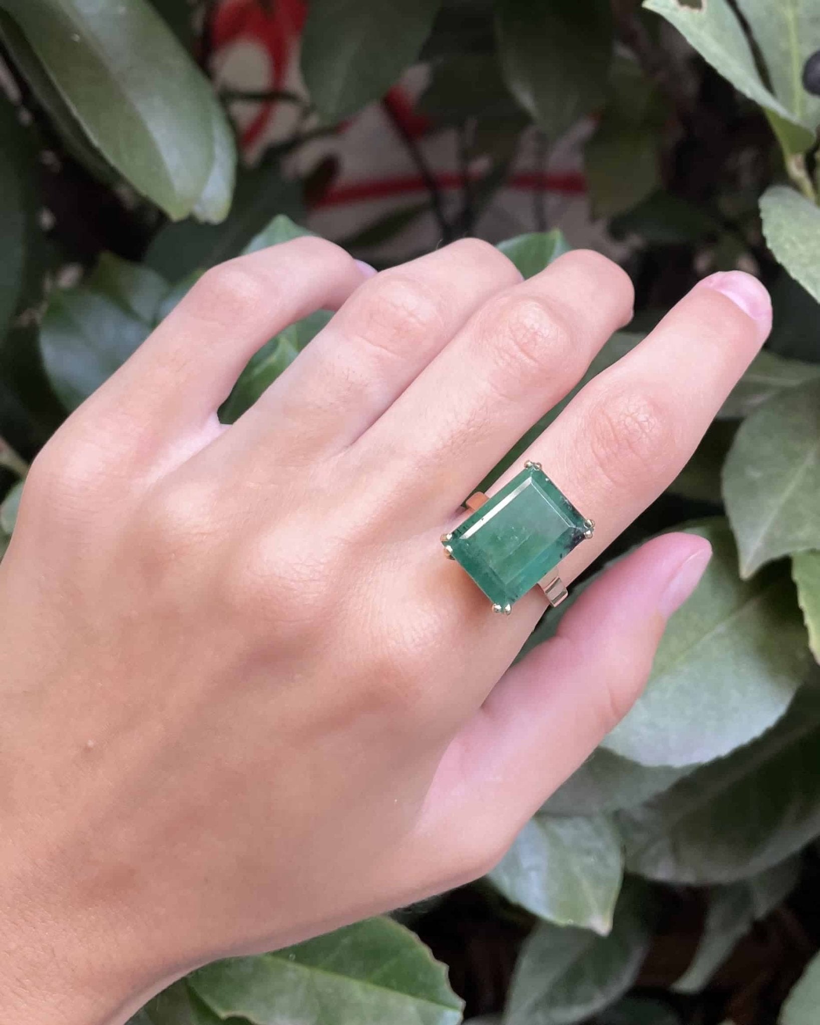Bague Cocktail Emeraude 11.5 Carats "Tatia" - Elliade Paris