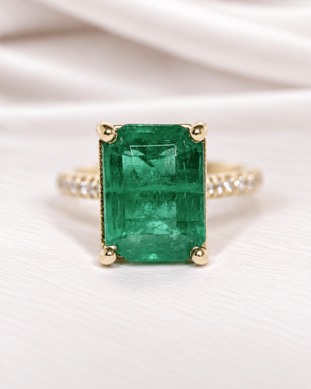 Bague Cocktail Émeraude 3.60 carats & Diamants 0.36 carat 4,45g "Blandine" - Elliade Paris