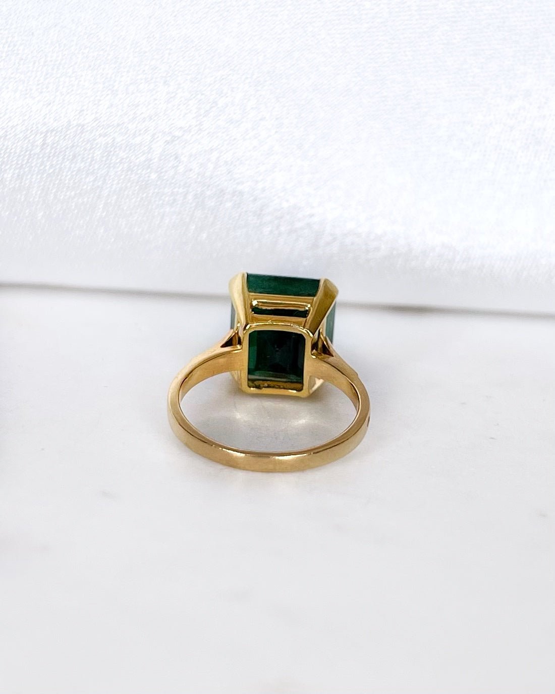 Bague Cocktail Émeraude 5.40 carats "Shay" - Elliade Paris