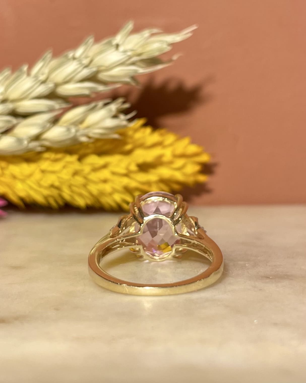 Bague Cocktail Kunzite 5.30 Carats & 4 Diamants "Joshuanna" - Elliade Paris