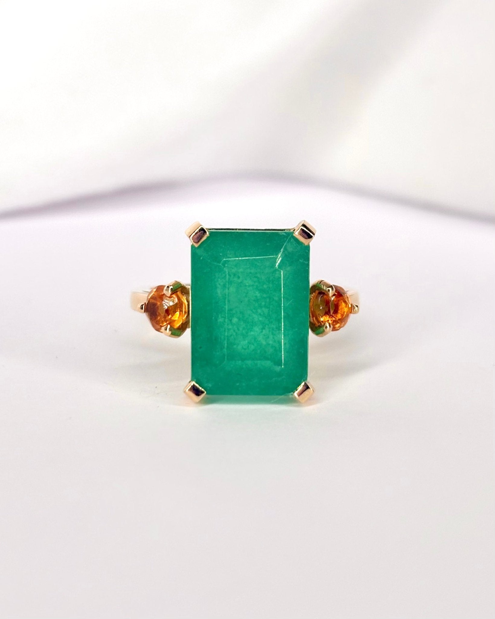Bague Cocktail Trilogie Calcédoine Verte 8.5 carats & Citrines "Isaé" - Elliade Paris