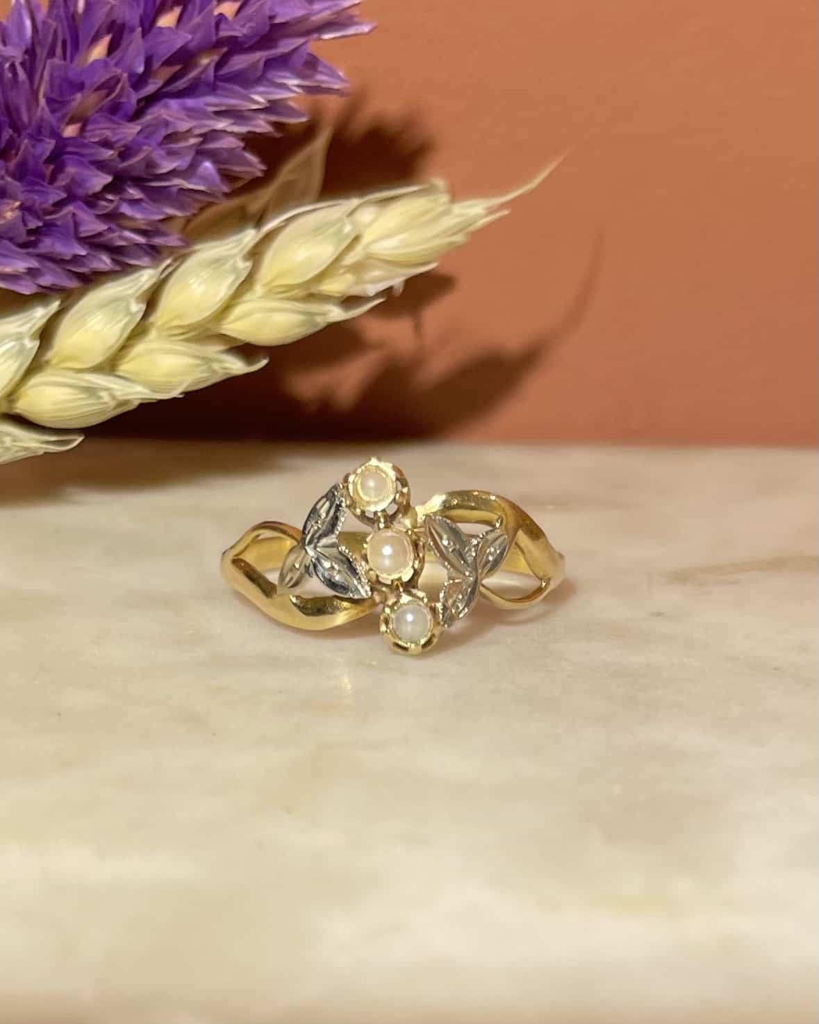 bague debut 20e siecle trois perles Elliade Paris