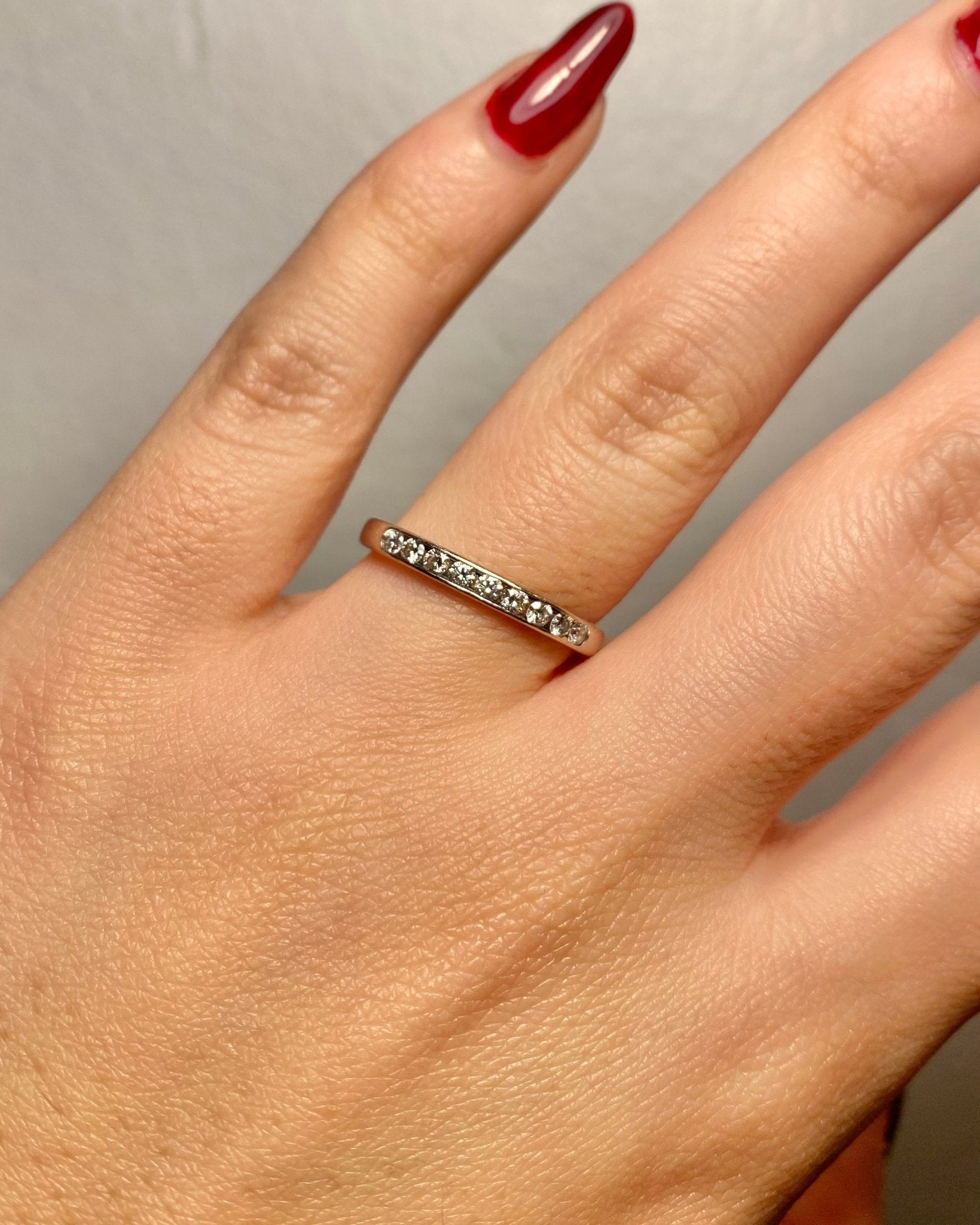 Bague Demi - alliance 9 Diamants "Lise" - Elliade Paris