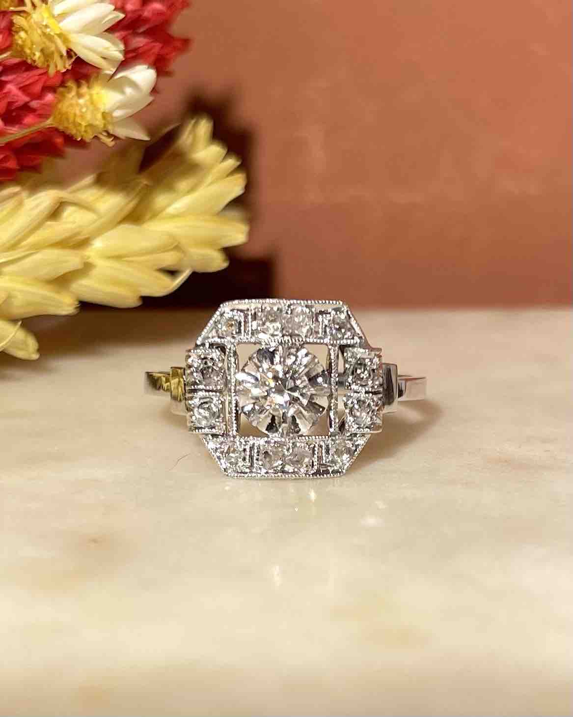 Art Deco Ring 13 Diamonds "Eliosa"