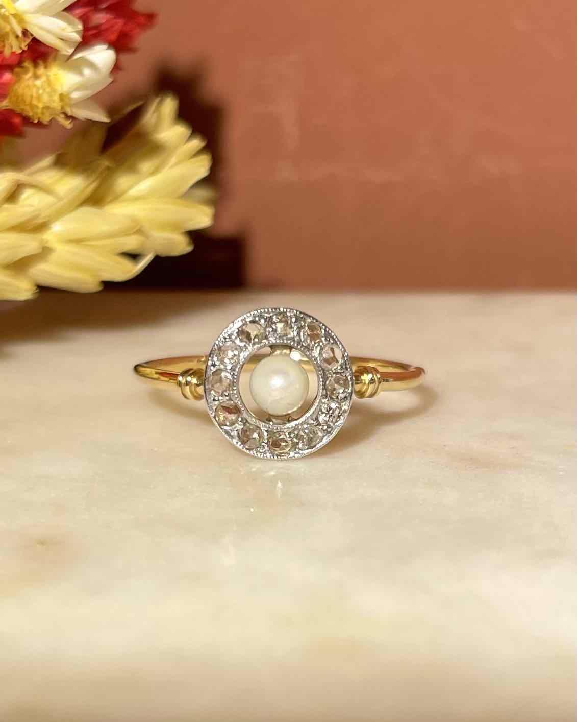 Anillo Art Déco de Perla y 12 Diamantes "Ysée"