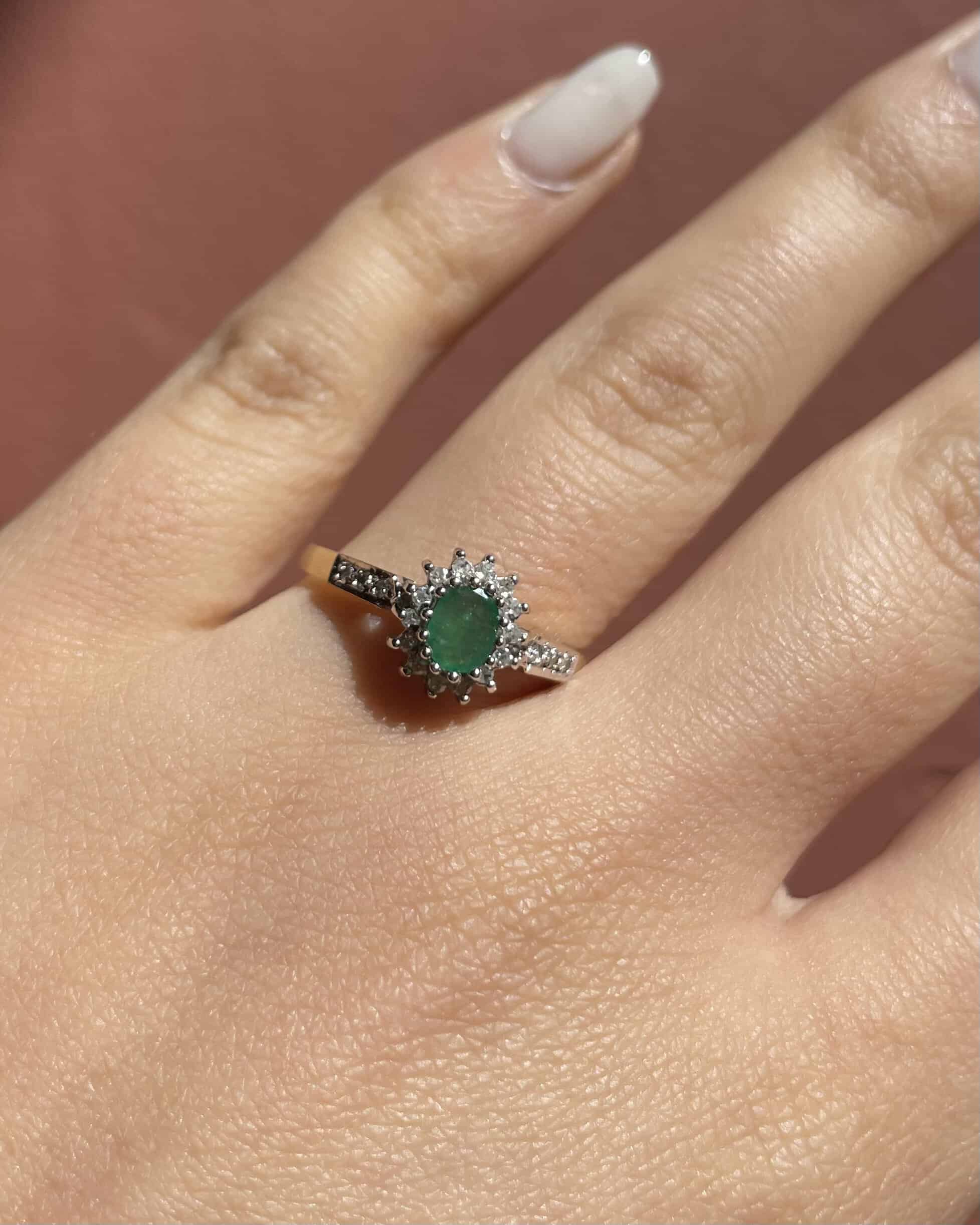 Anillo de esmeralda estilo art déco "Emeline"