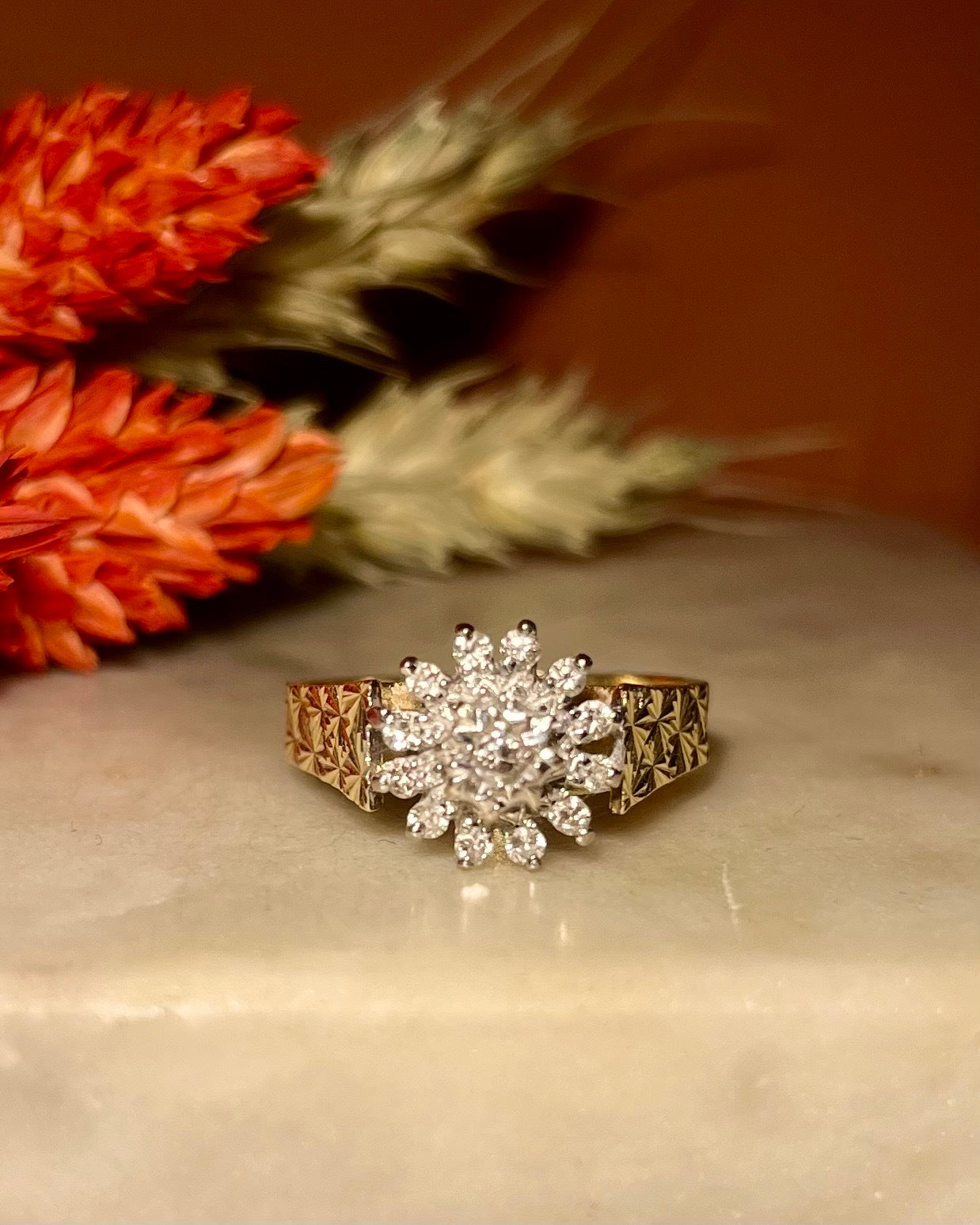 "Manella" Anillo Margarita 13 Diamantes