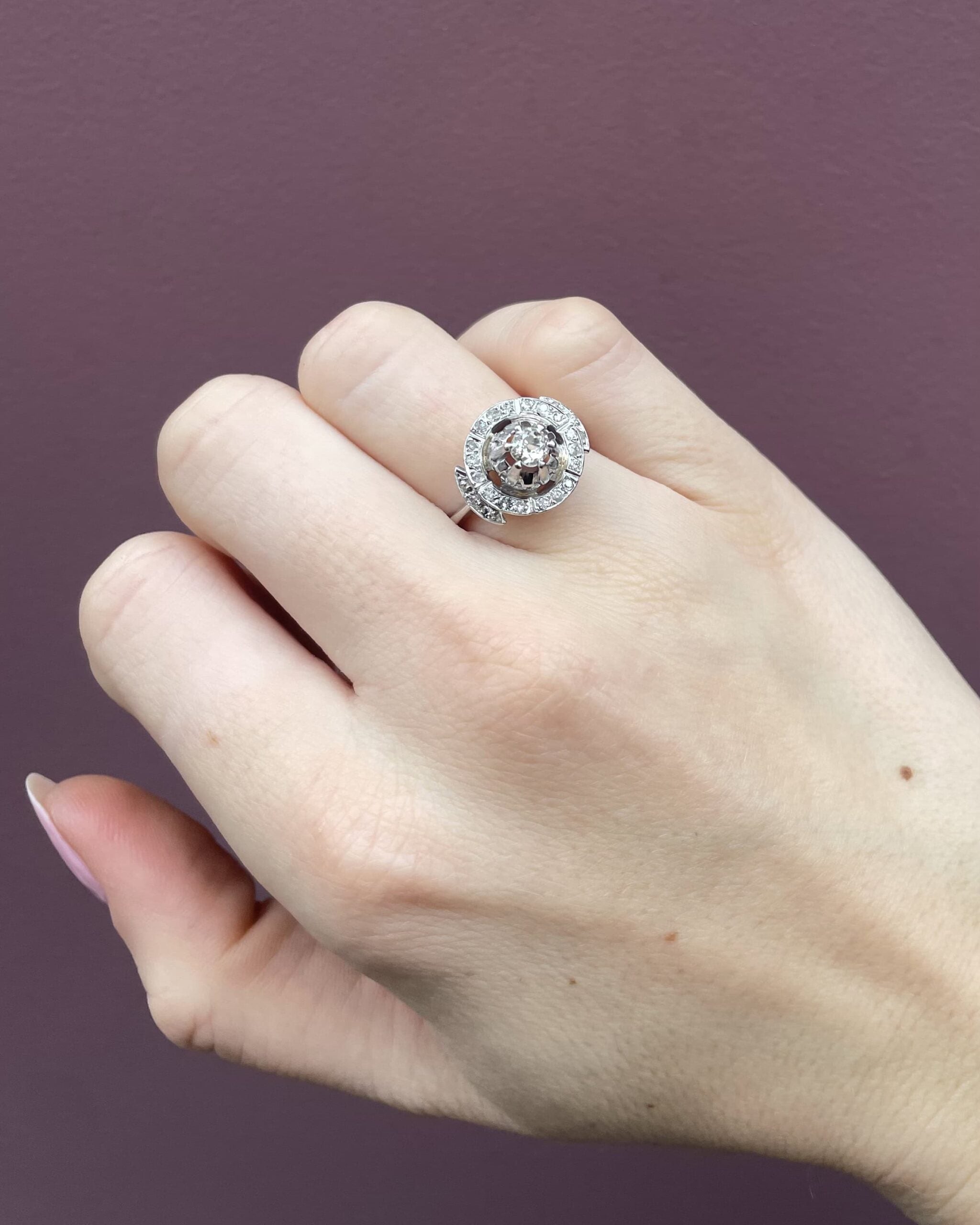Anillo estilo Art Déco con diamantes de 0,83 quilates "Marino"