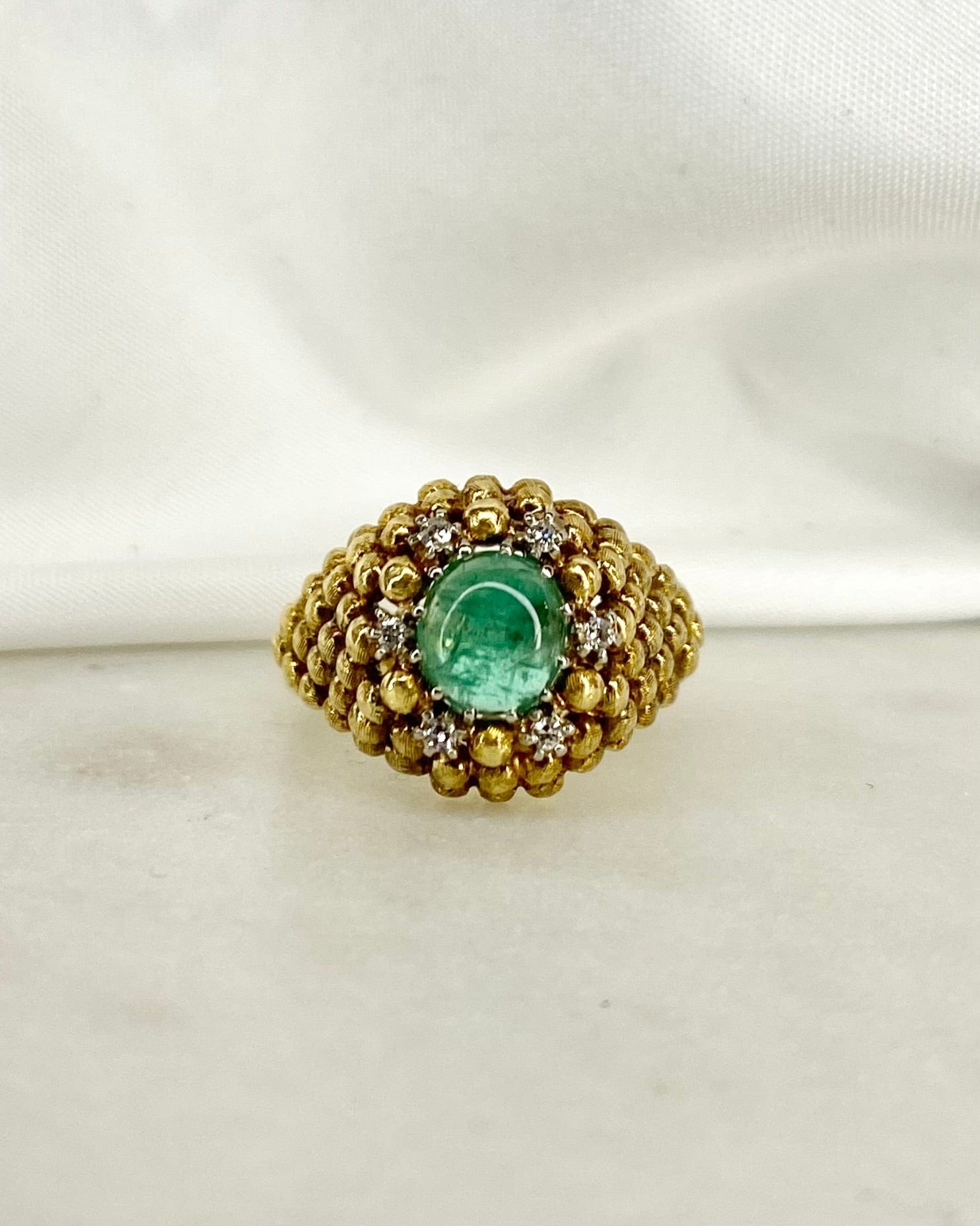 Bague Dôme Émeraude 1.5 carat, Diamants Or 7,58g "Mariana" - Elliade Paris