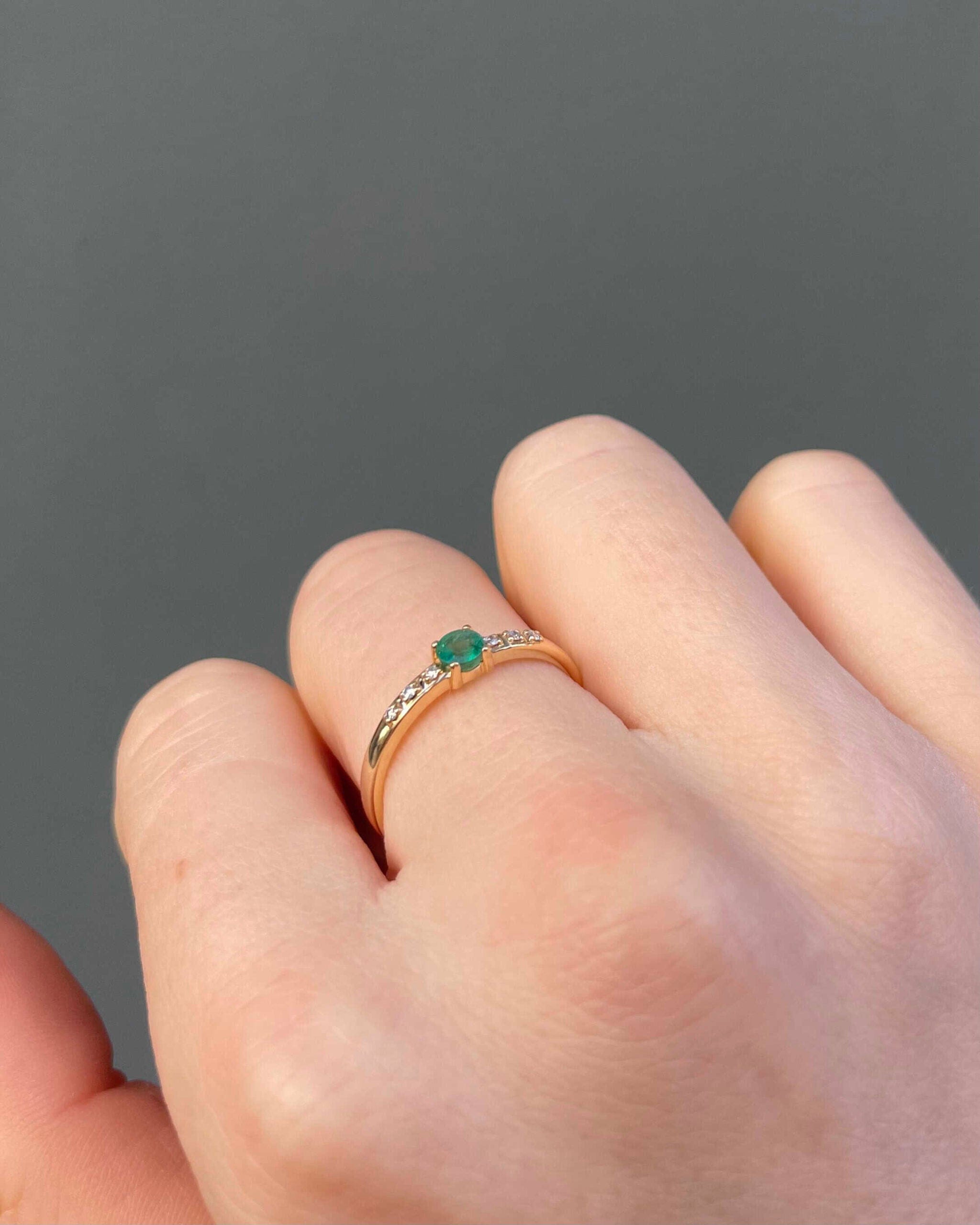 Bague Emeraude 0.30 Carat & Diamants "Malie" - Elliade Paris