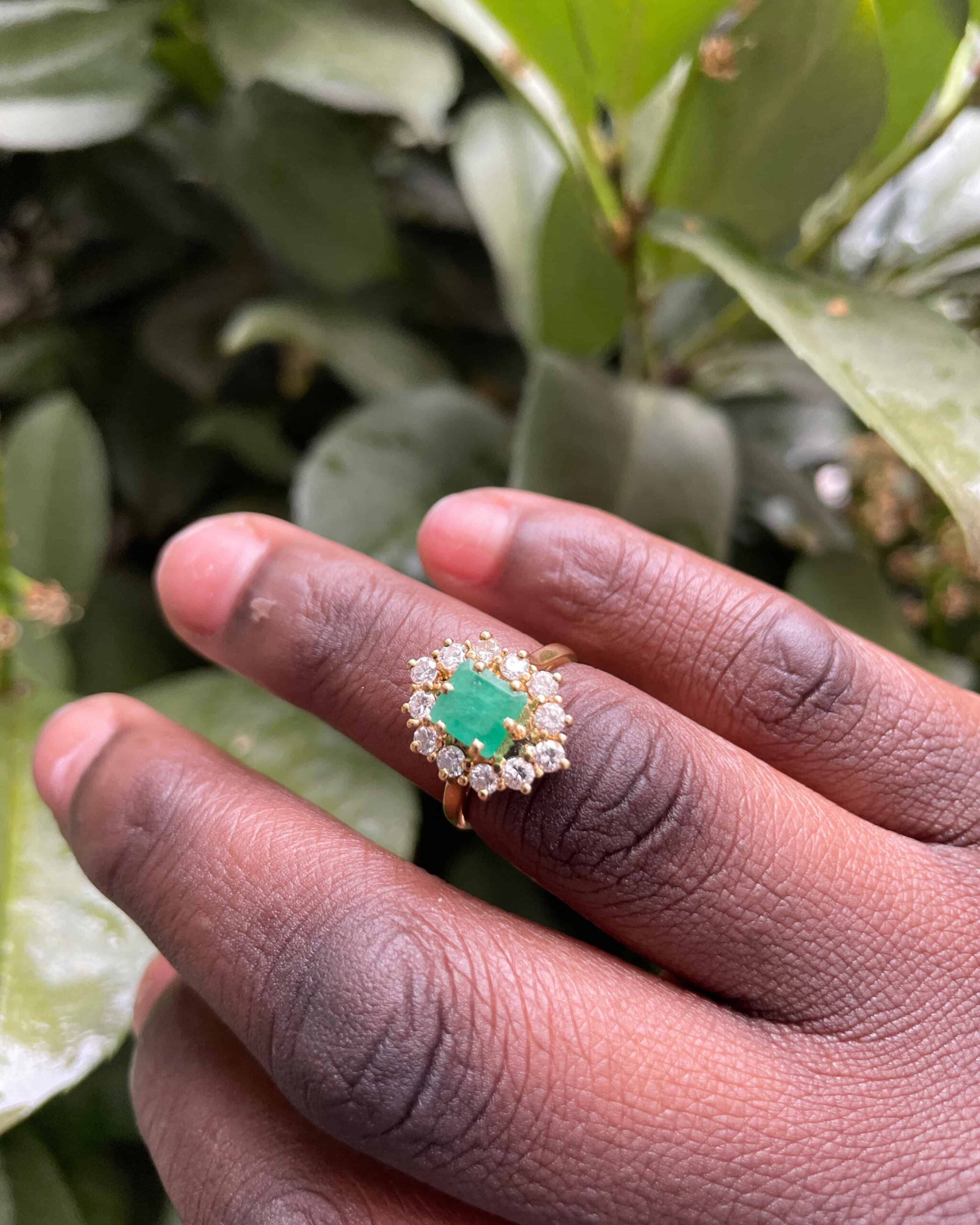 "Aellys" Emerald & Diamond Daisy Ring