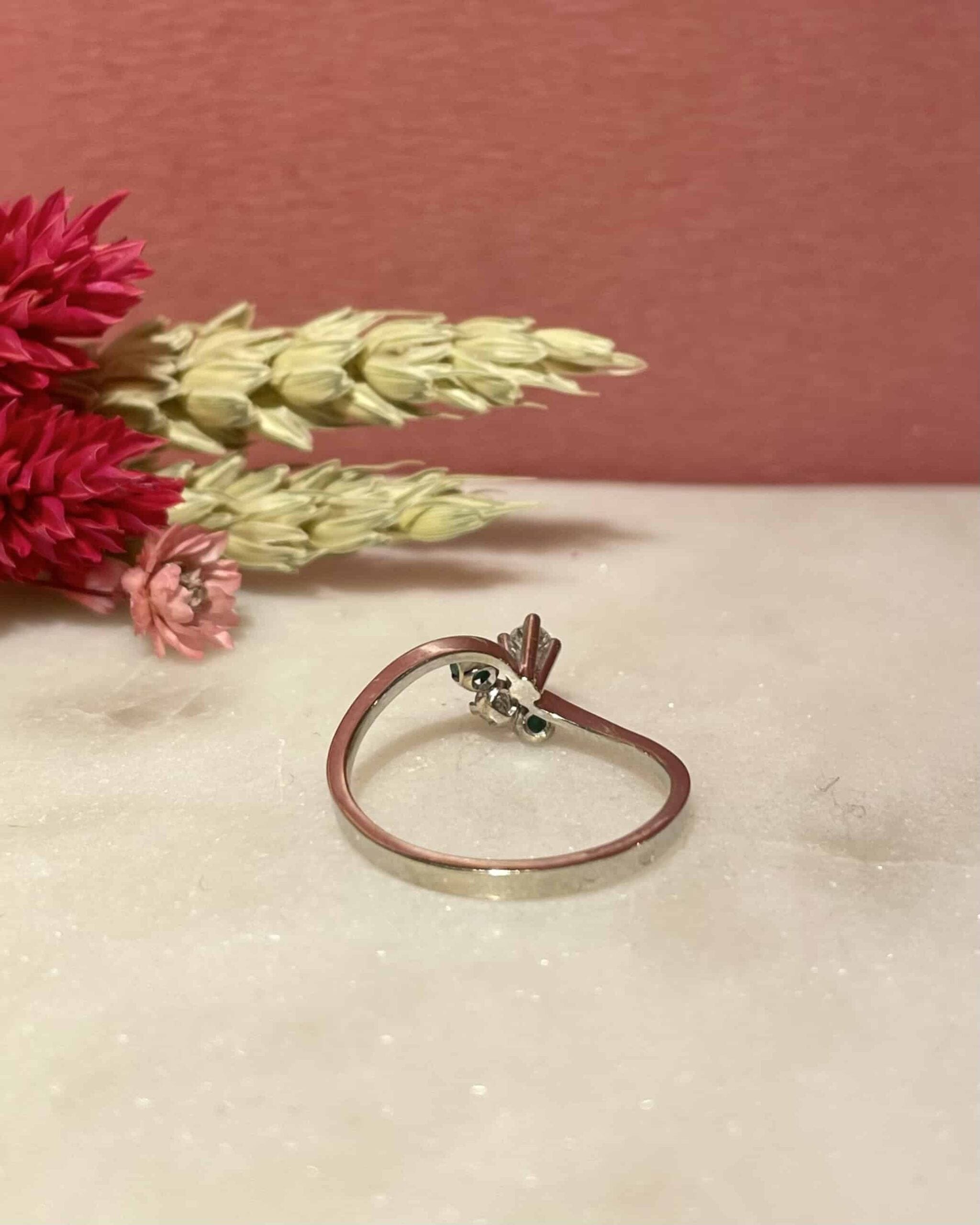 Bague Vintage Émeraudes & Diamants "Kelani" - Elliade Paris