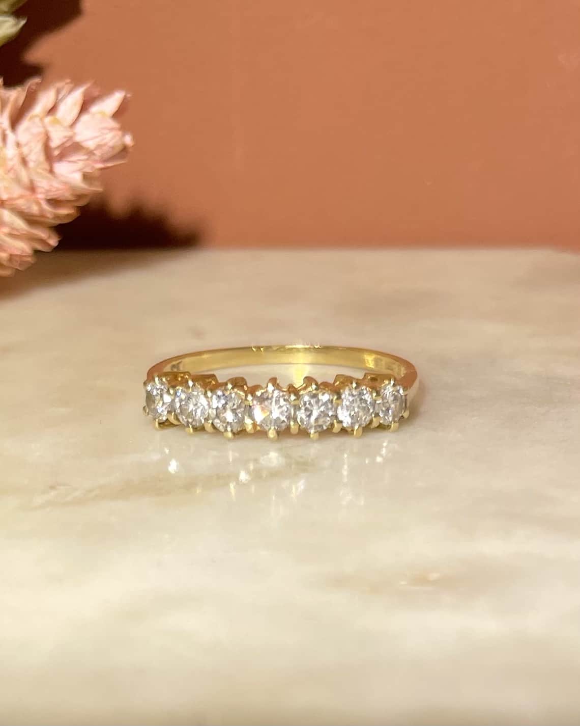 Anillo de río de 7 diamantes "Adallinda"