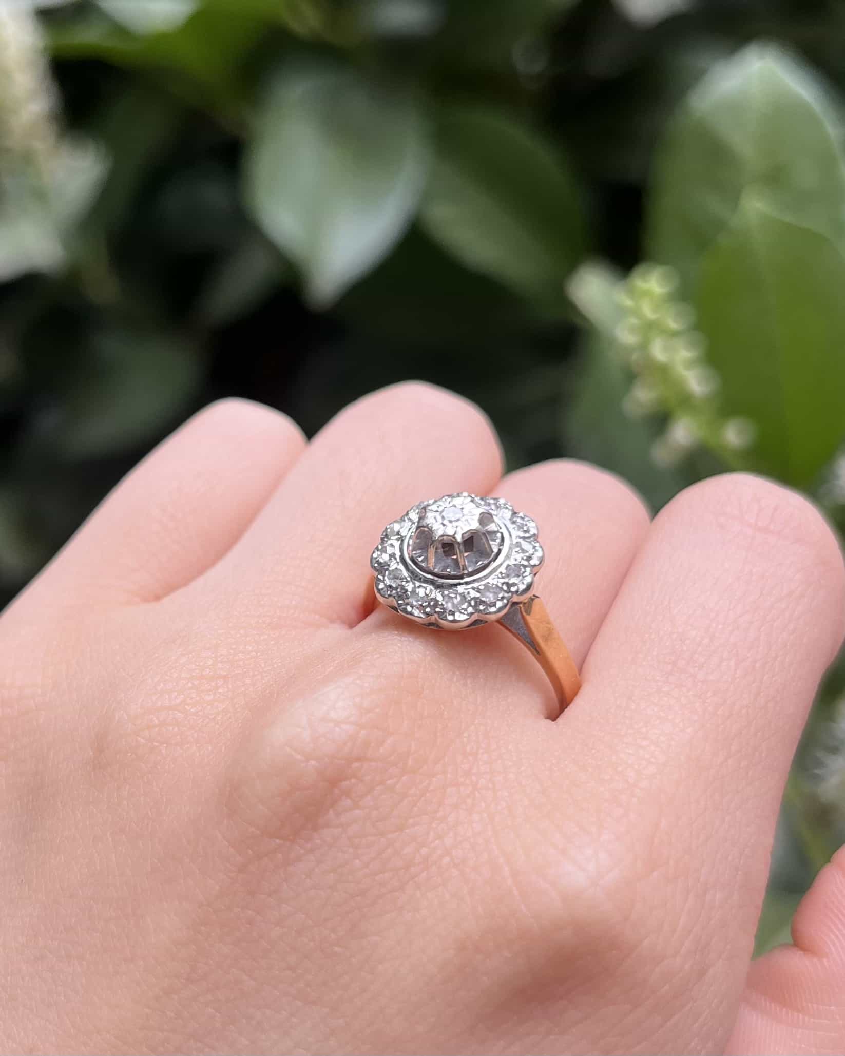 Bague Marguerite Art-Déco 13 Diamants "Élora" - Elliade Paris