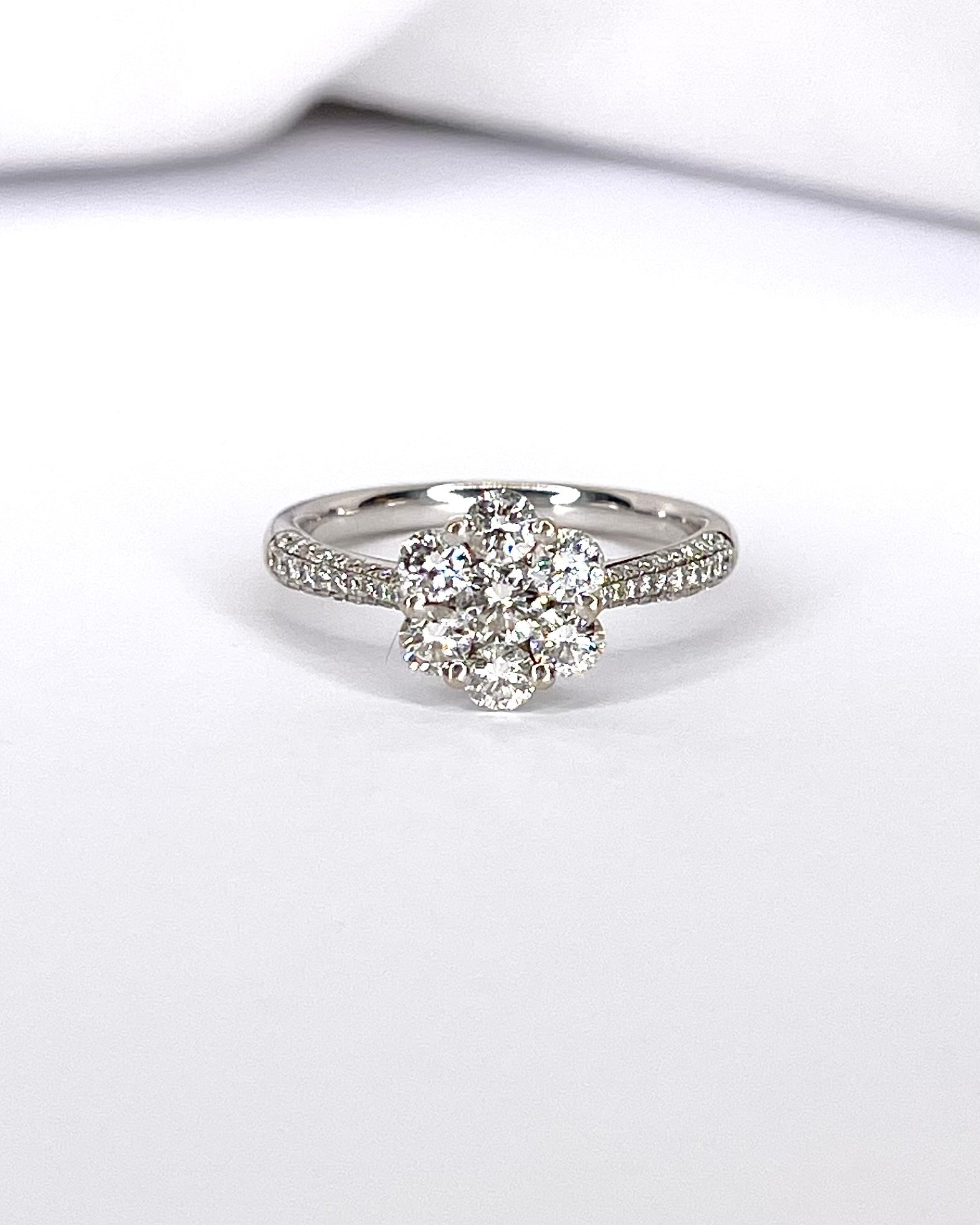 Bague Fleur 63 Diamants 0.98 carat "Théodora" - Elliade Paris