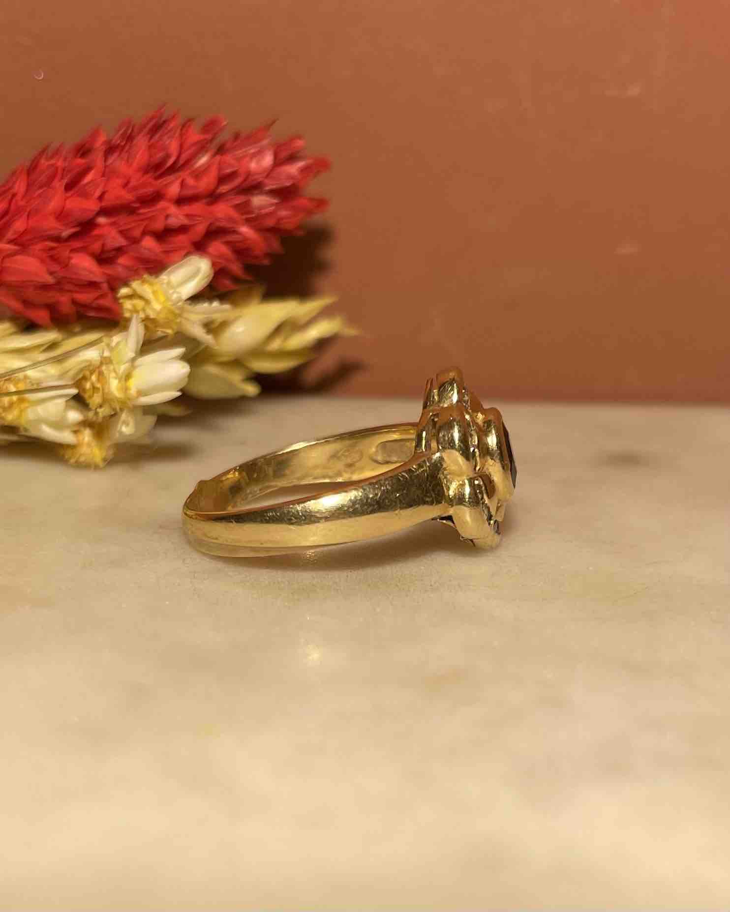 Bague Marguerite diamants & saphir "Monica"