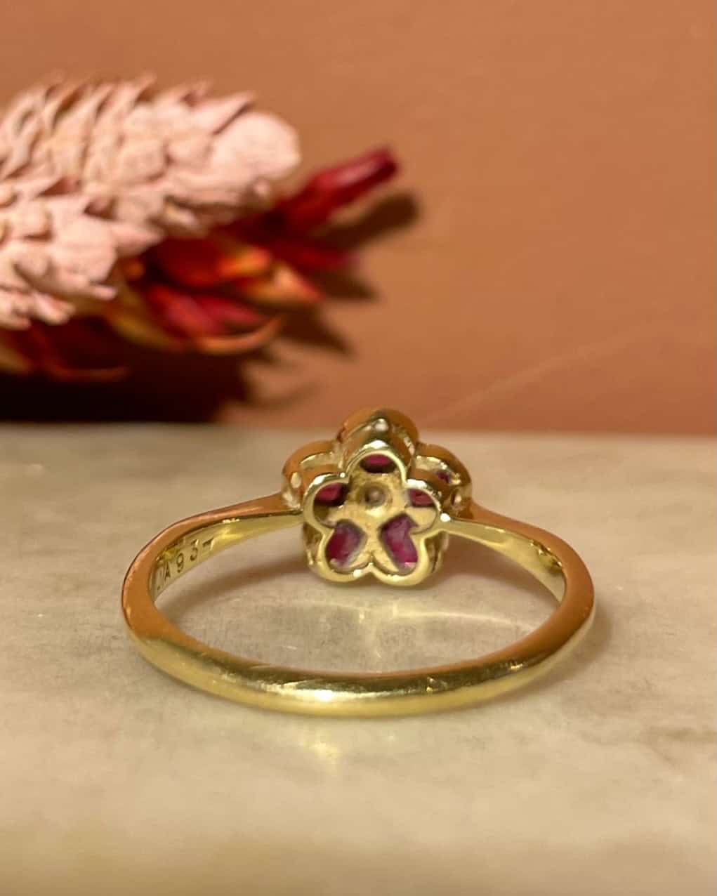 Bague Marguerite Rubis 0.45 carat coeur Diamant "Loreena"