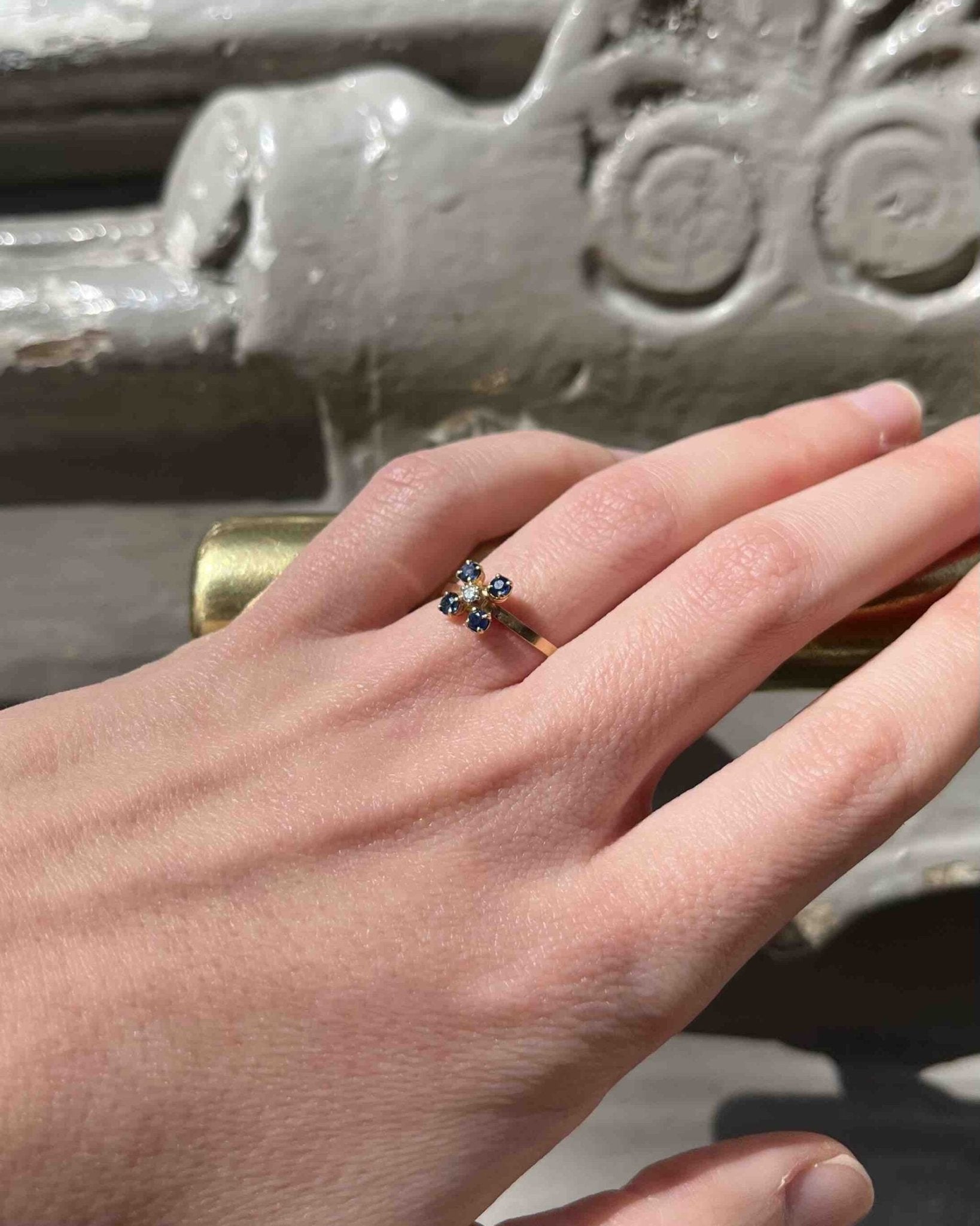 Bague Fleur Vintage Saphirs & Diamant "Lilia" - Elliade Paris