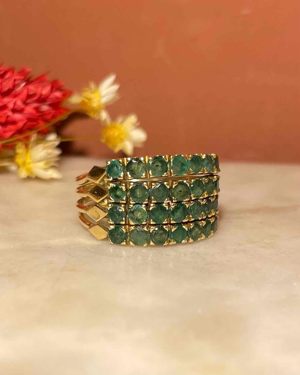 Sultan Ring 28 Emeralds "Meryem"