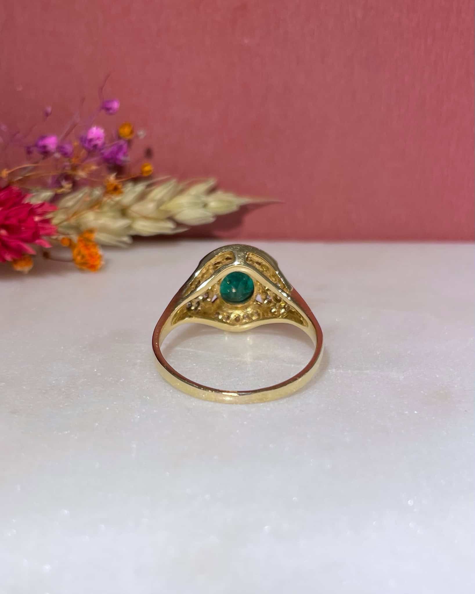 Bague Vintage Jonc Emeraude 0.65 Carat & 24 Diamants "Willow" - Elliade Paris