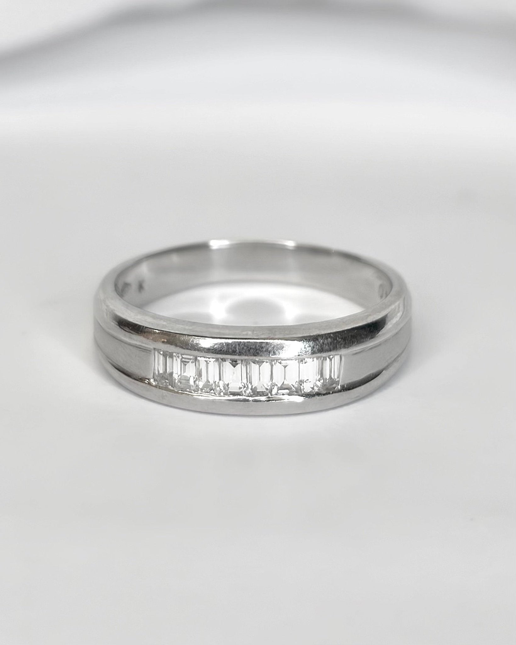 Bague Jonc Demi-Alliance Diamants 0.32 carat "Melinda" - Elliade Paris