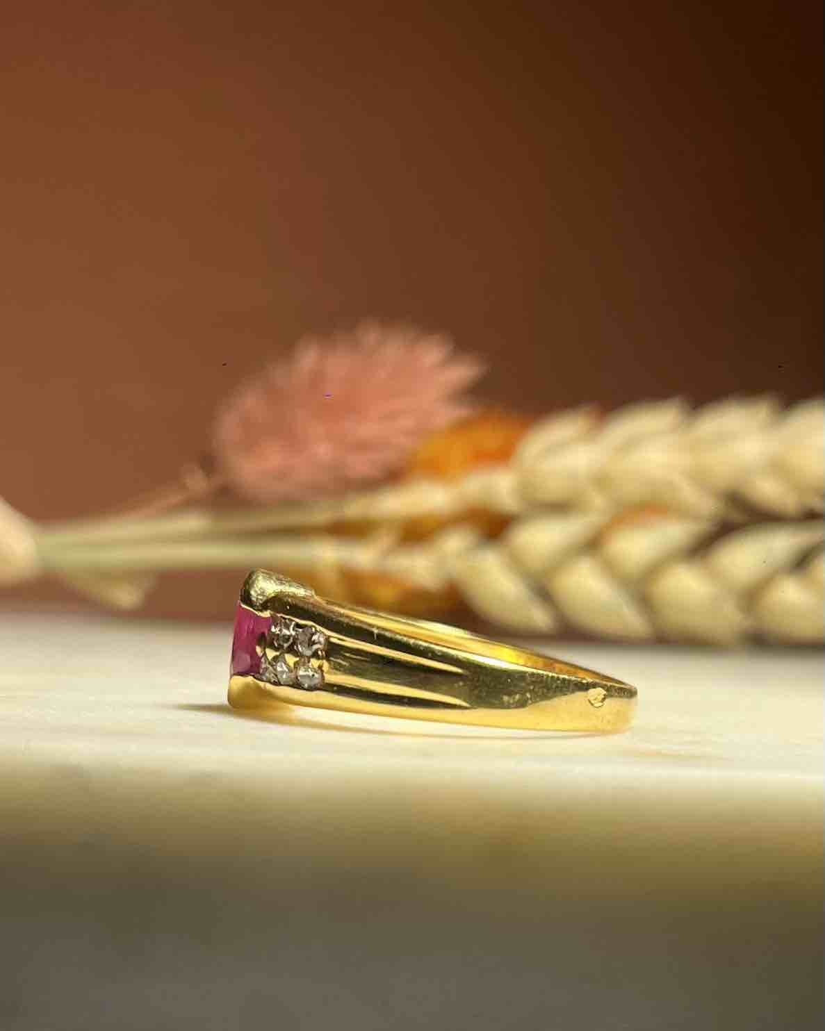 Bague Jonc Diamants & Rubis "Joanne" - Elliade Paris